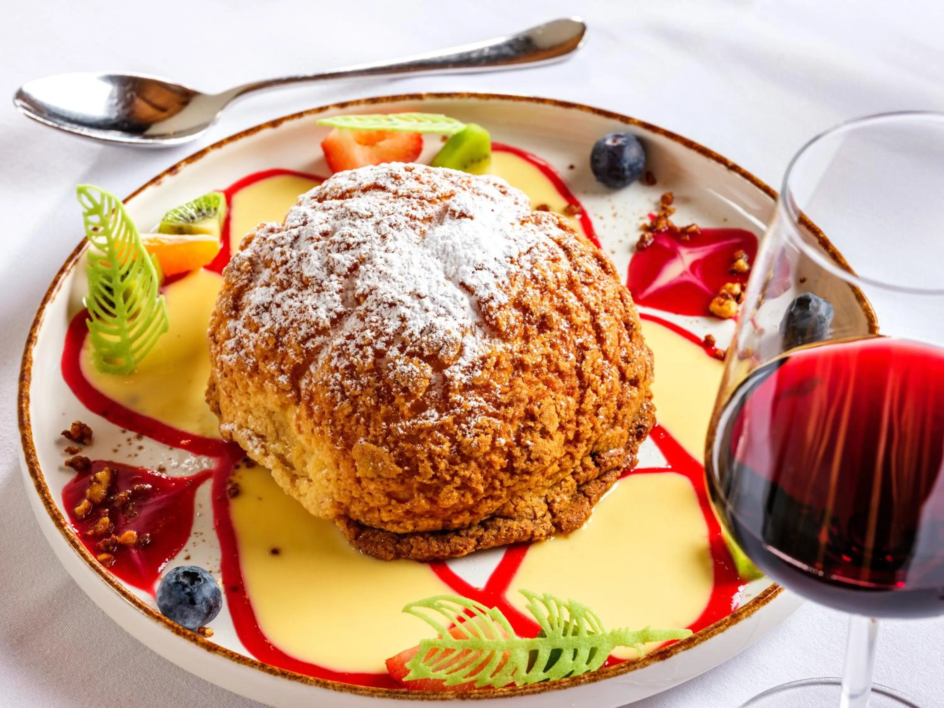 Food and drinks in Hotel Logos