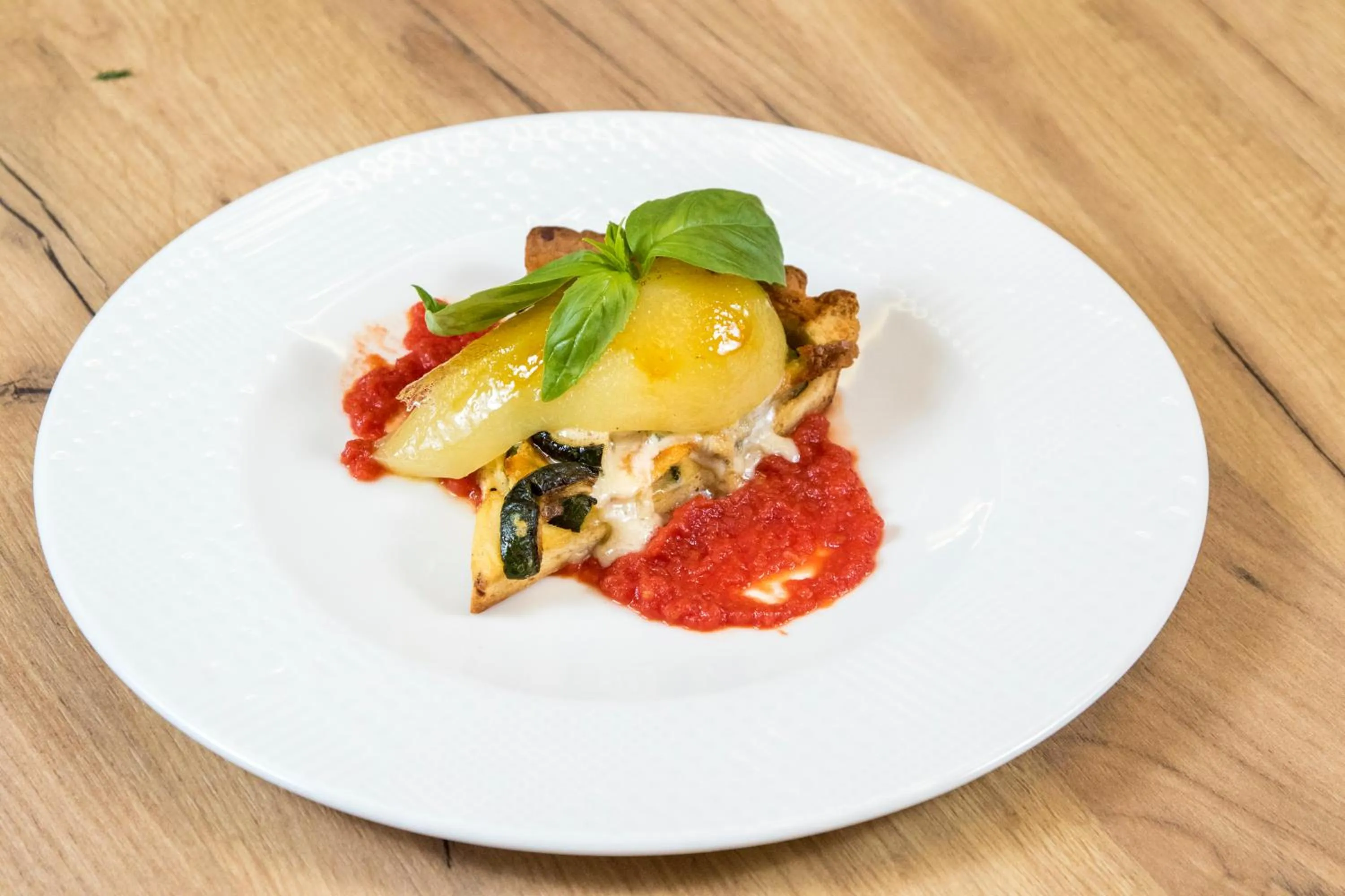 Restaurant/places to eat in Hotel Logos