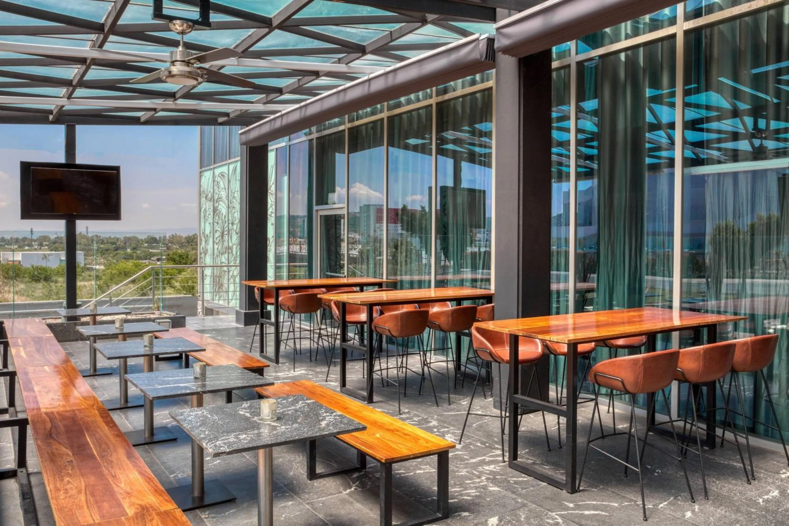 Lounge or bar in AC Hotel Queretaro Antea