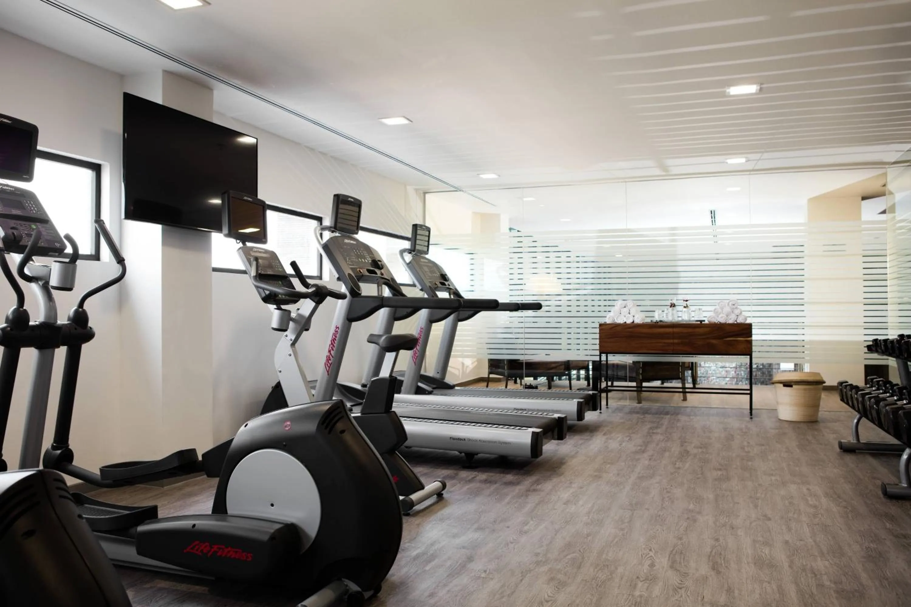 Fitness centre/facilities in AC Hotel Queretaro Antea