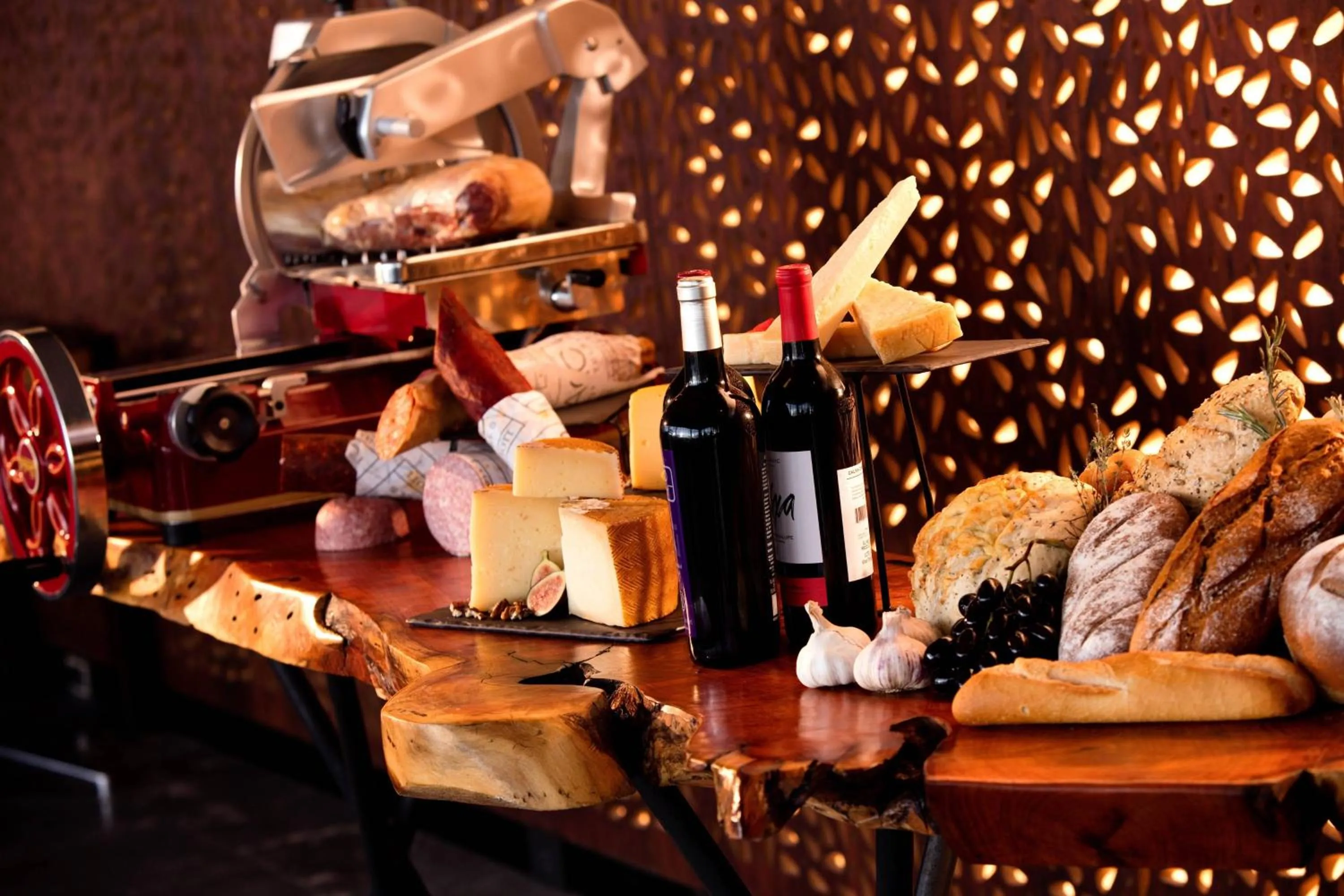 Restaurant/places to eat in AC Hotel Queretaro Antea