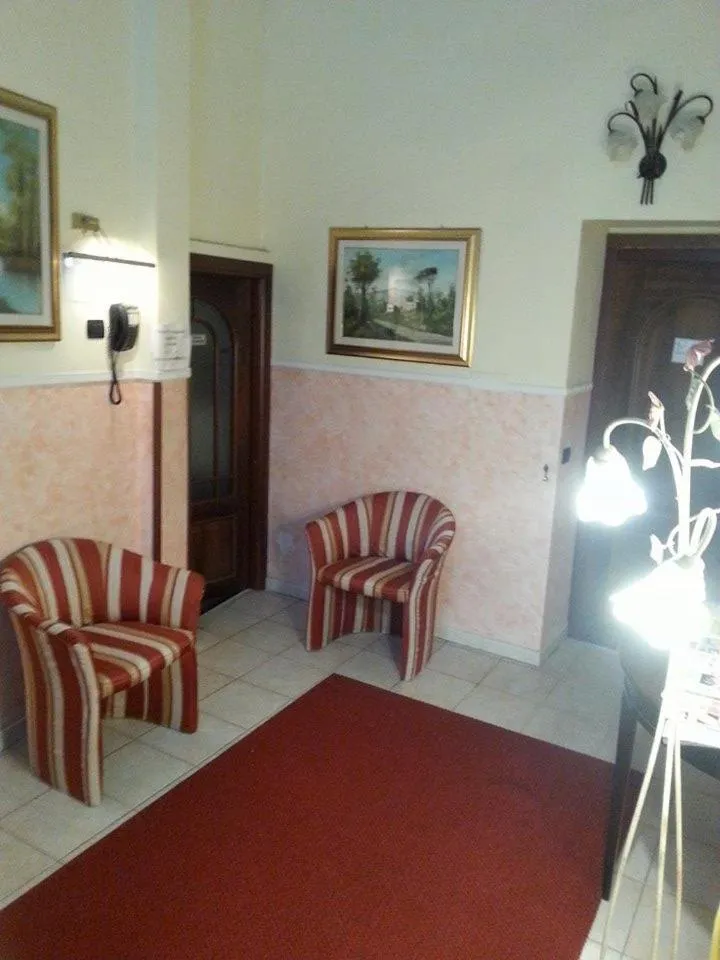 Seating area in Hotel Sicilia