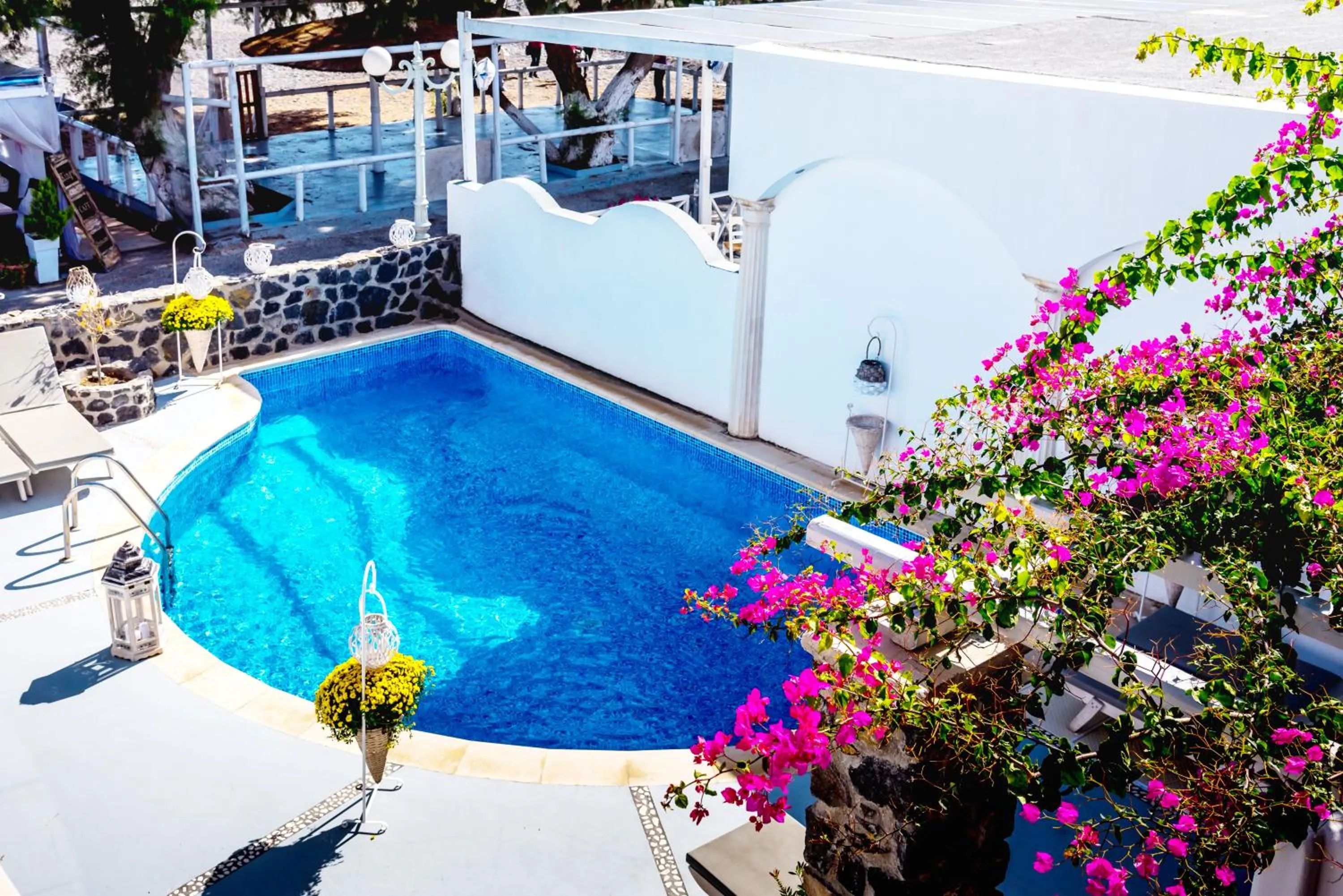 Swimming pool in King's Suites