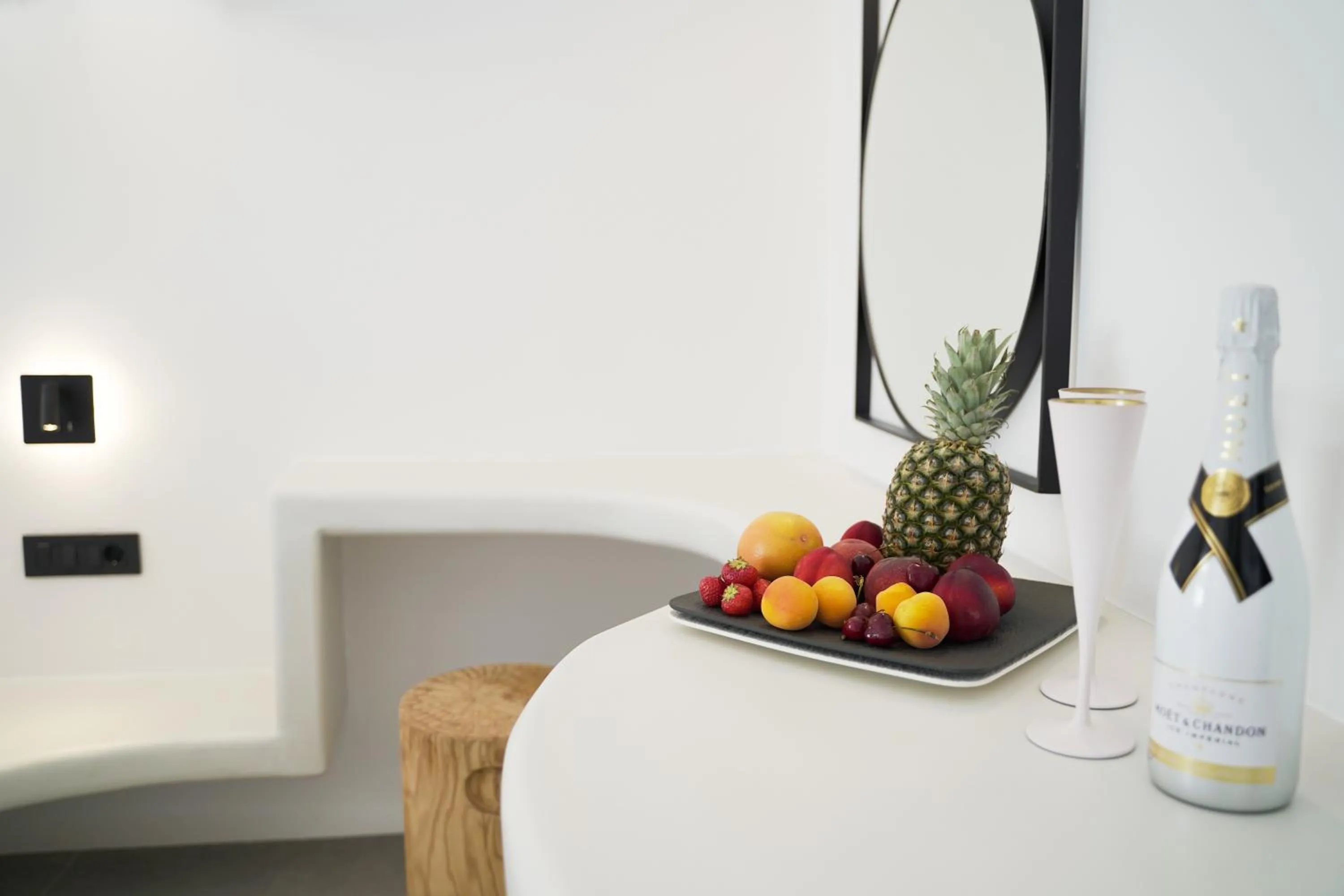 Food and drinks in King's Suites