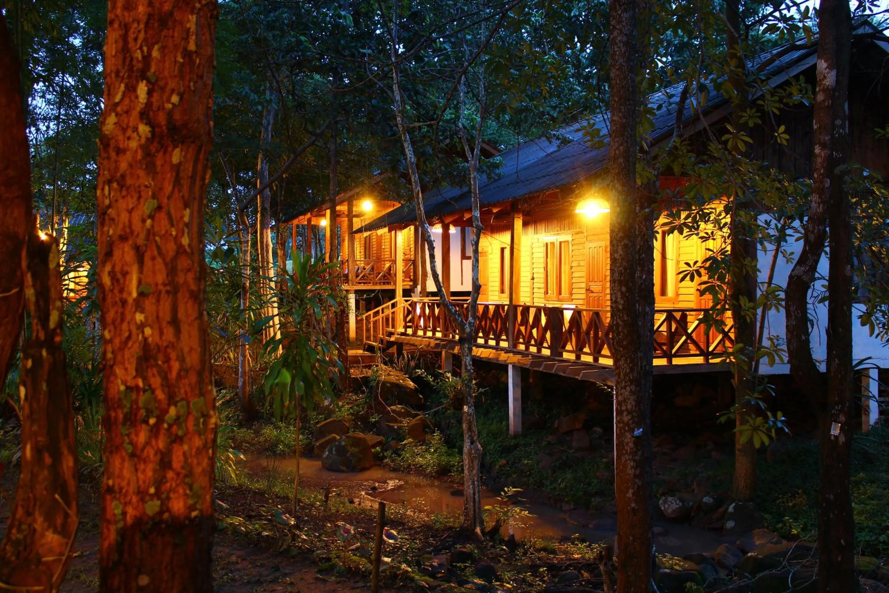 Property building in Tadlo Lodge