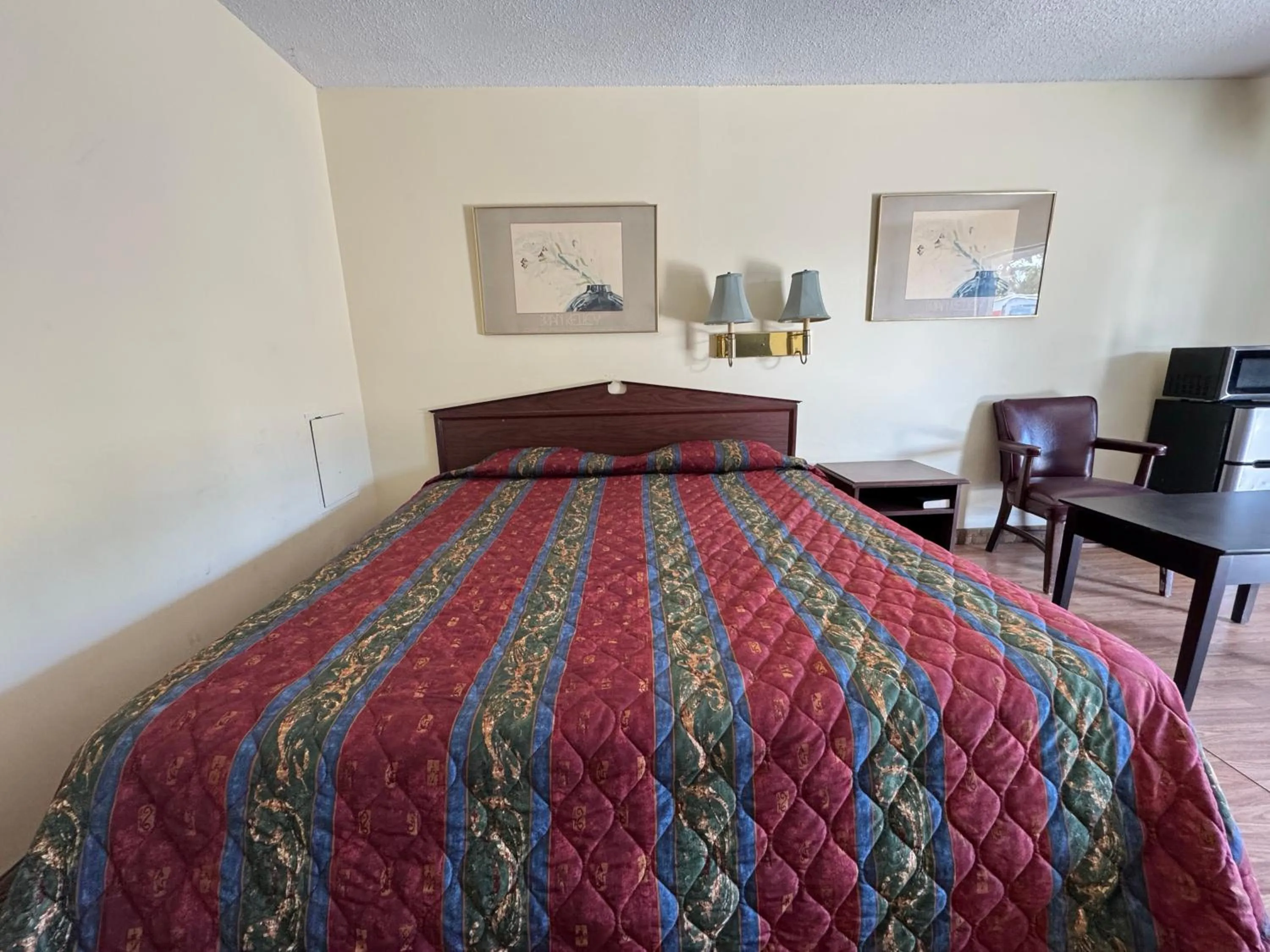 Bedroom, Bed in Night Inn by Hotel O Selma I 95