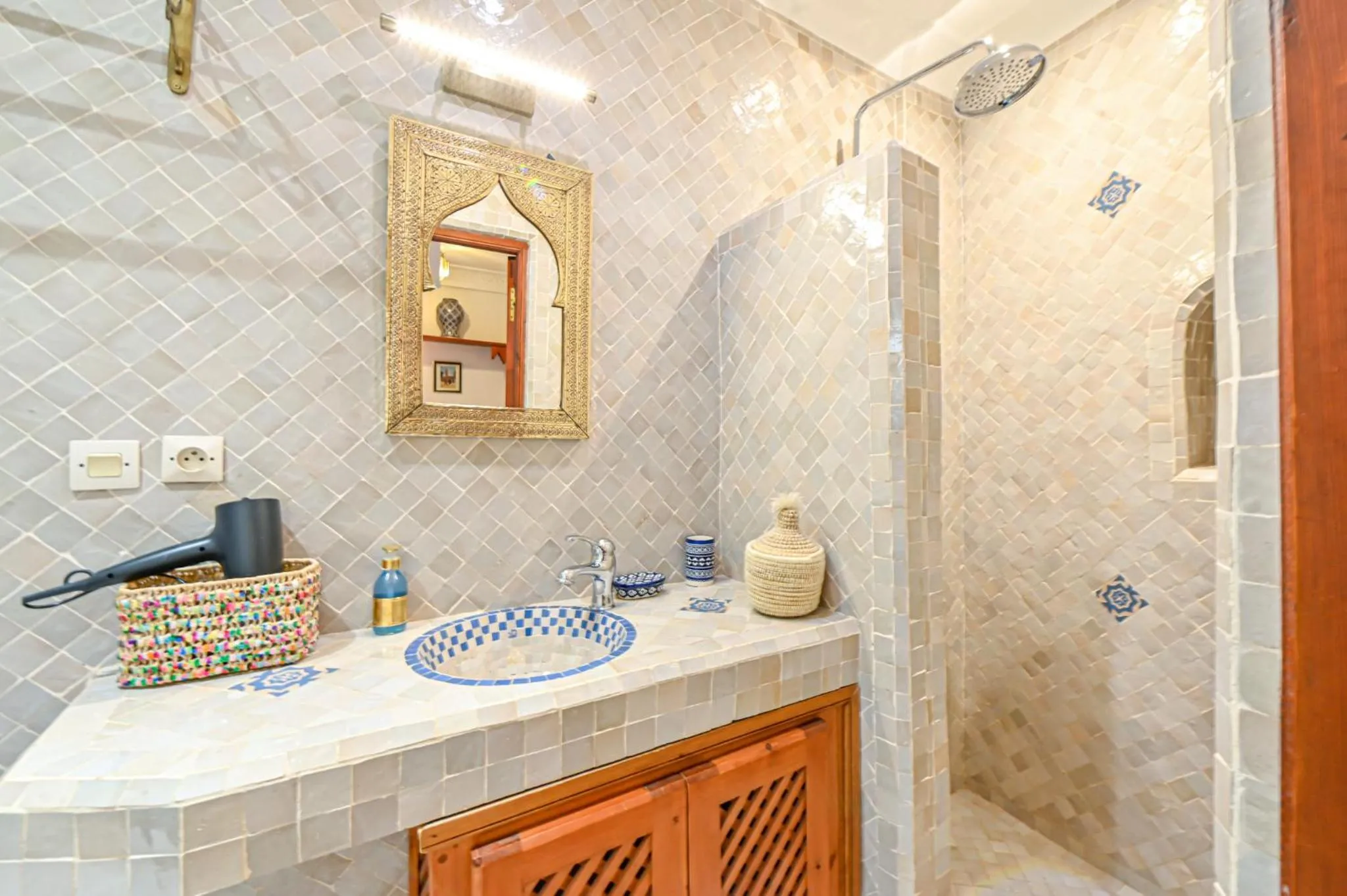 Shower in Riad Matins De Marrakech