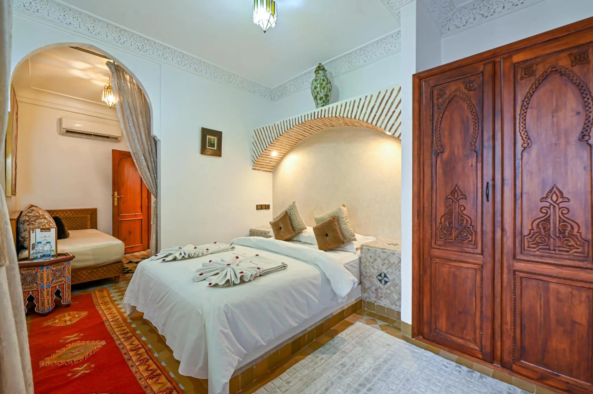 Photo of the whole room, Bed in Riad Matins De Marrakech