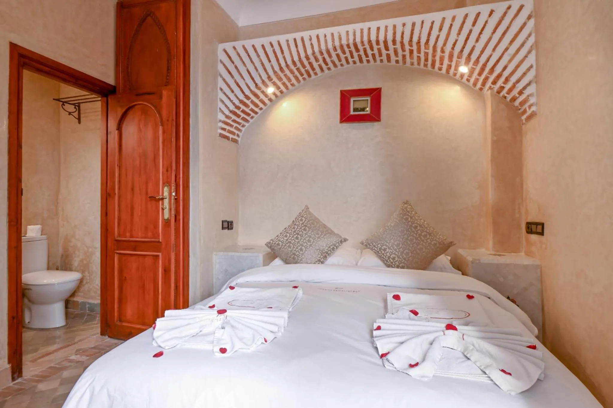 Photo of the whole room, Bed in Riad Matins De Marrakech