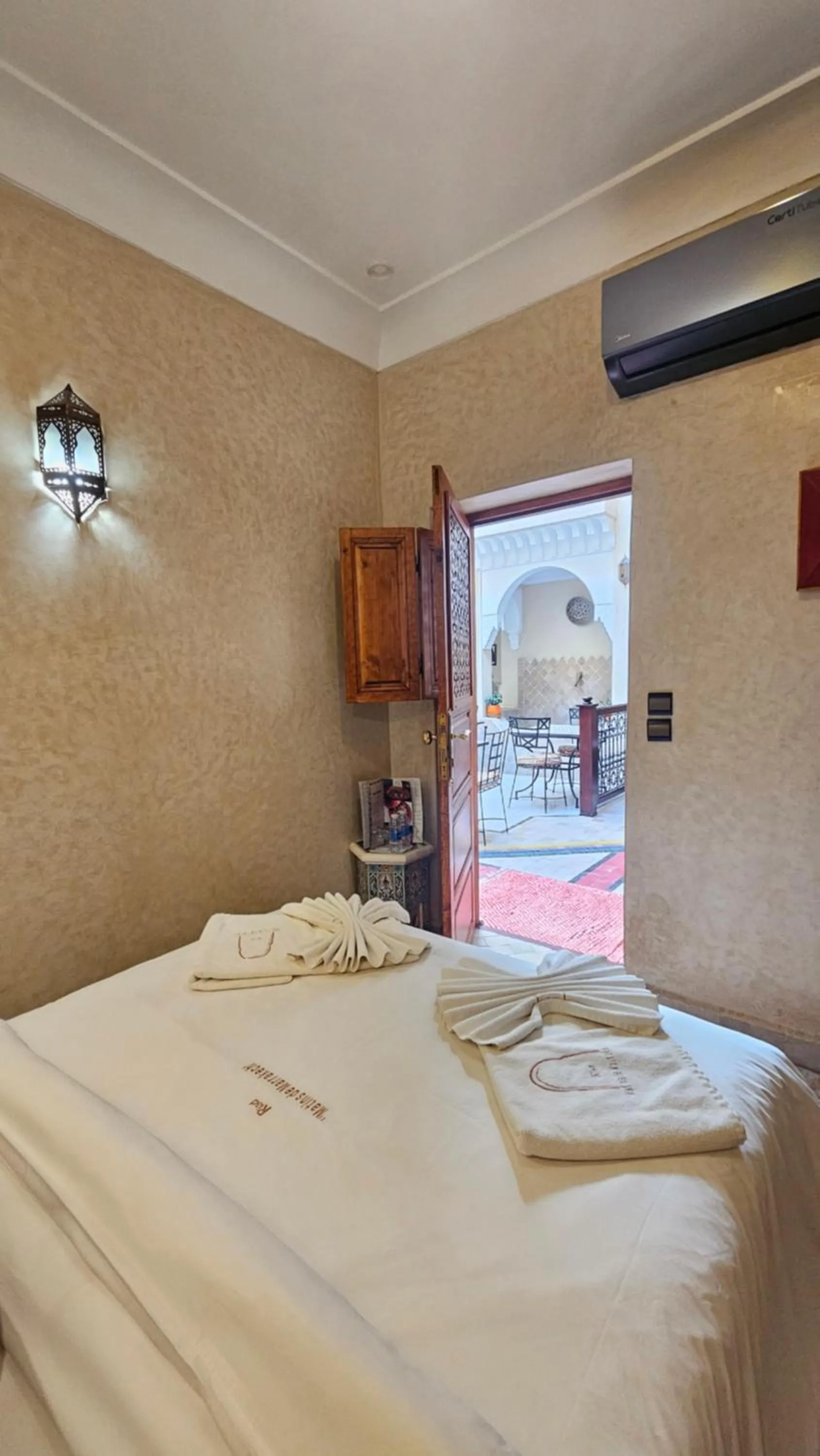 Photo of the whole room, Bed in Riad Matins De Marrakech