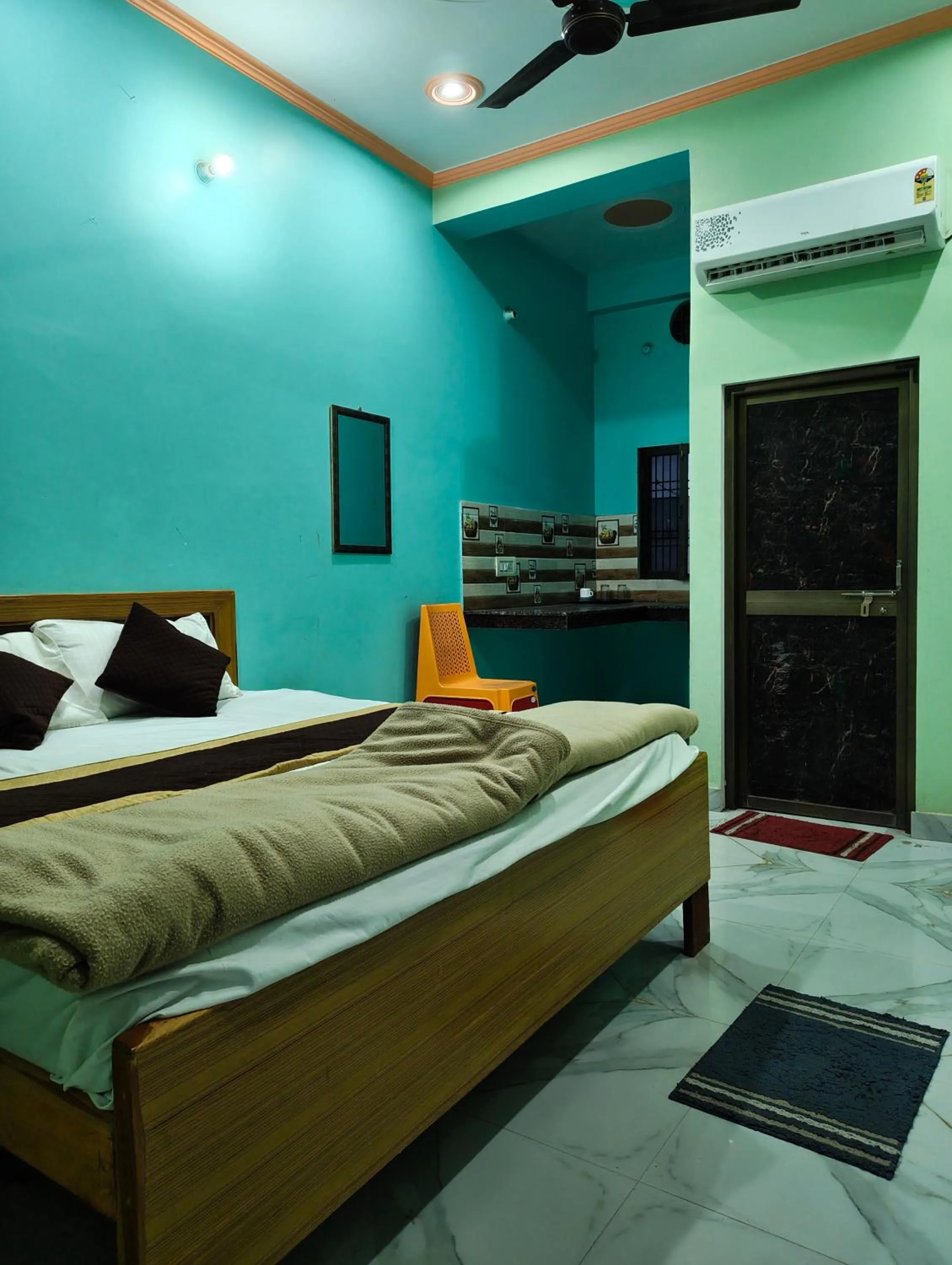 Bed in Shri Sita Vallabh pad Chhaya