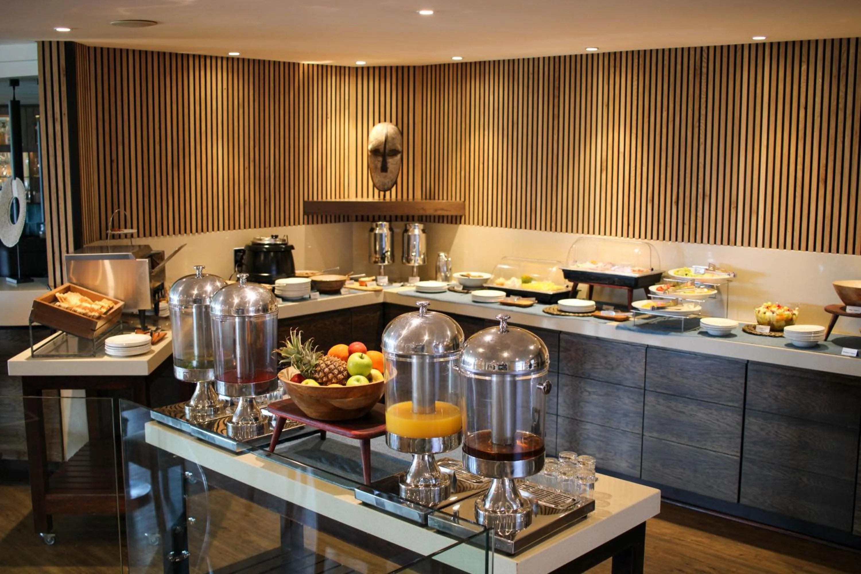 Buffet breakfast in Paxton Hotel