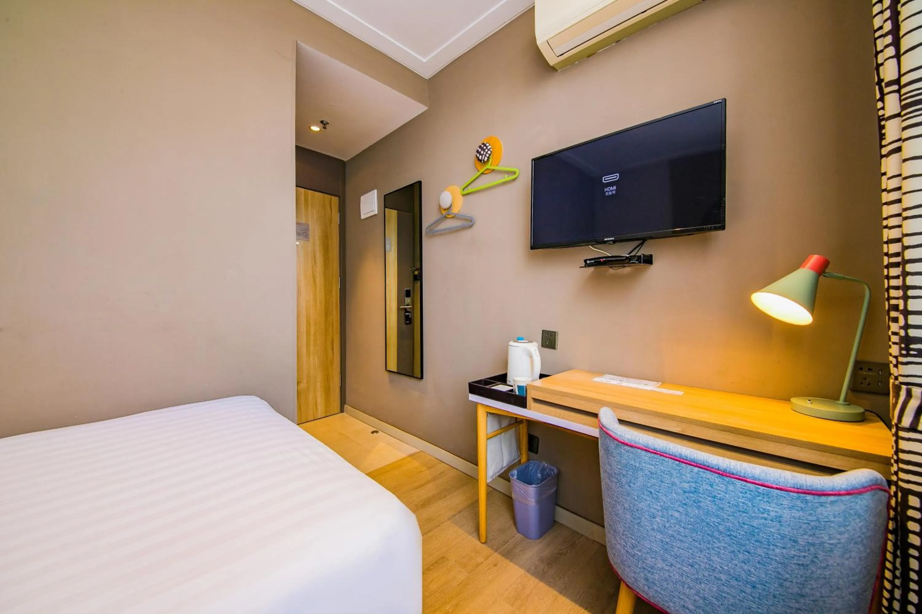 Bed in Home Inn Changsha Railway Station Bayi Road