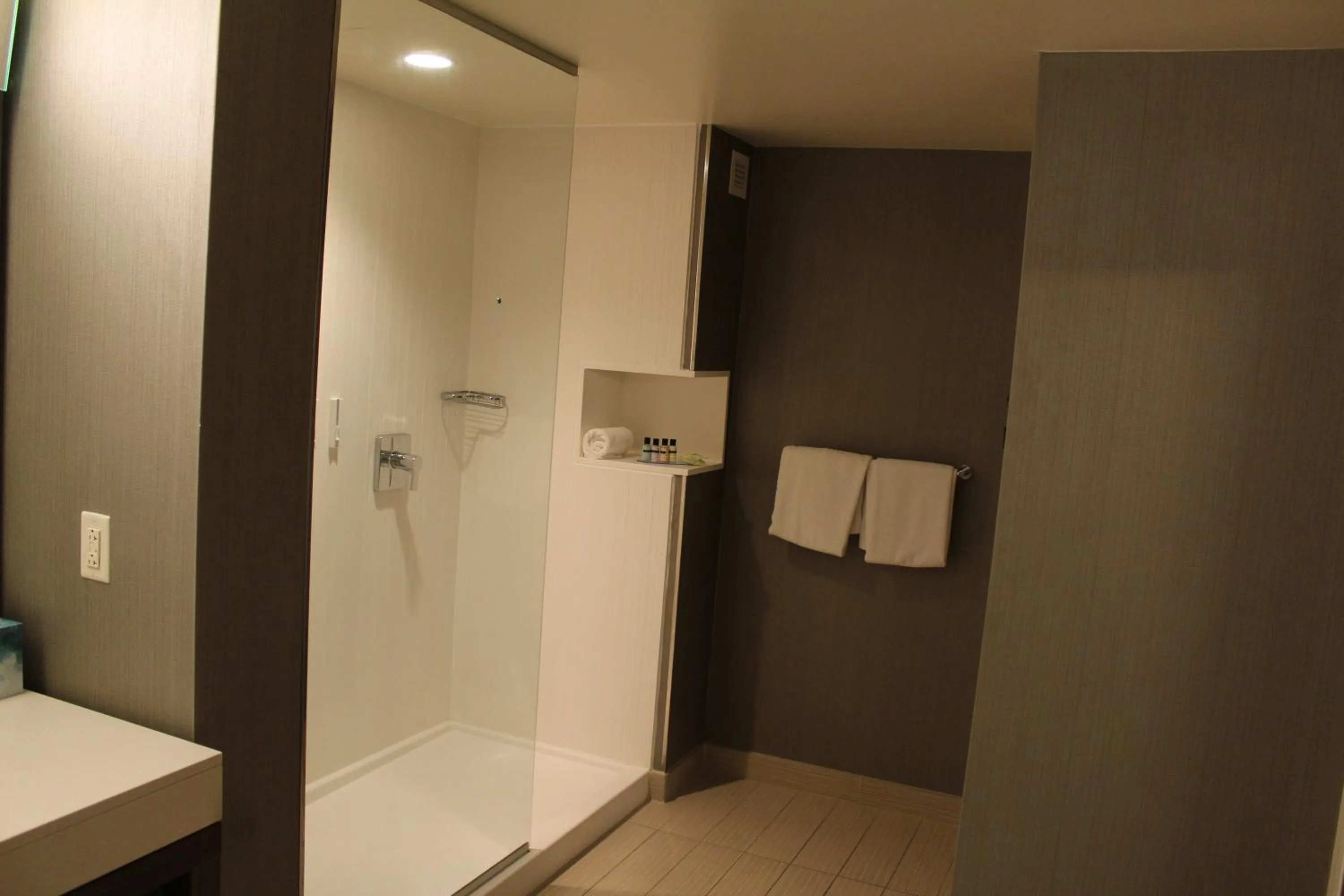 Bathroom in Courtyard by Marriott Muncie at Horizon Convention Center