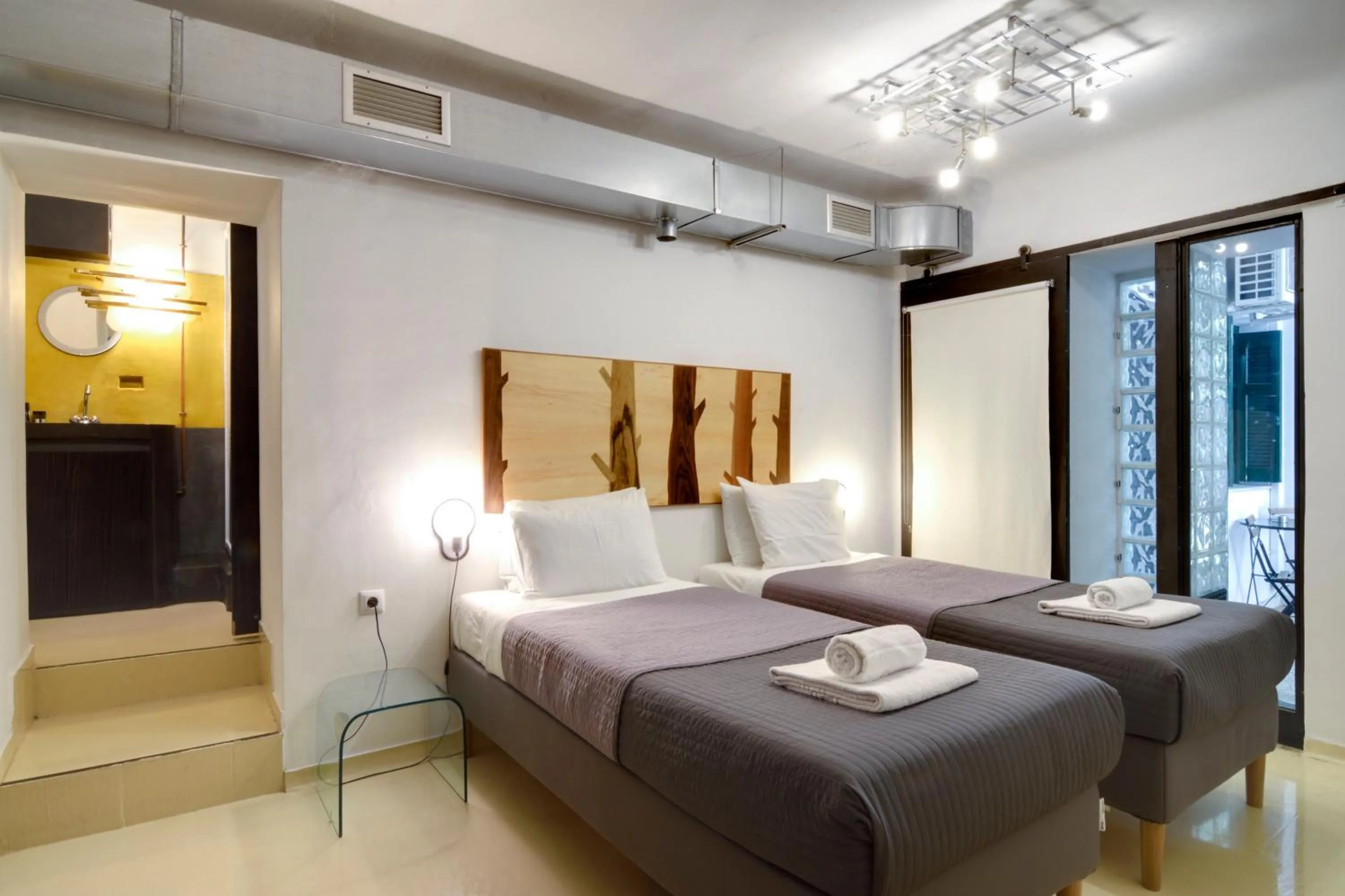 Bed in Athens Green Apartments