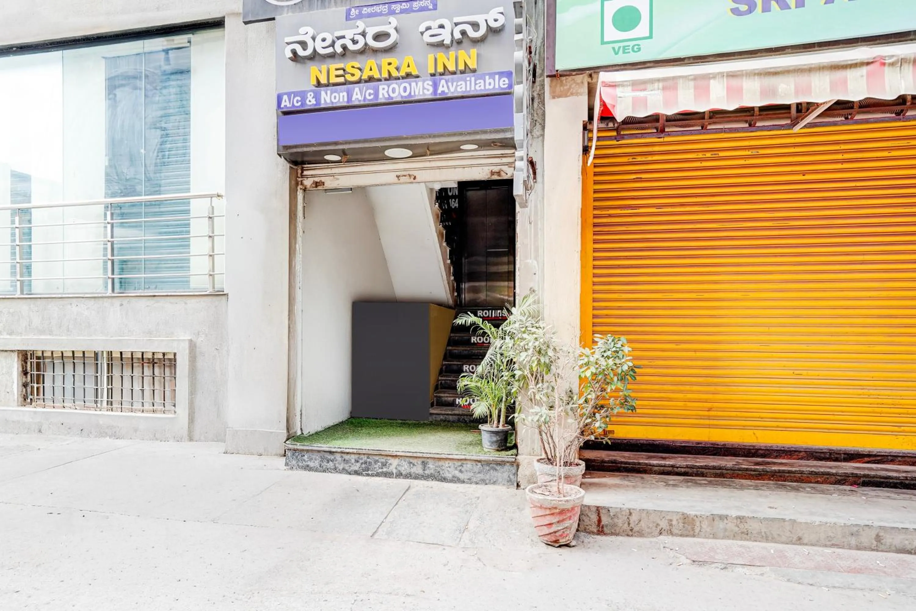 Facade/entrance in Hotel O Nesara Inn