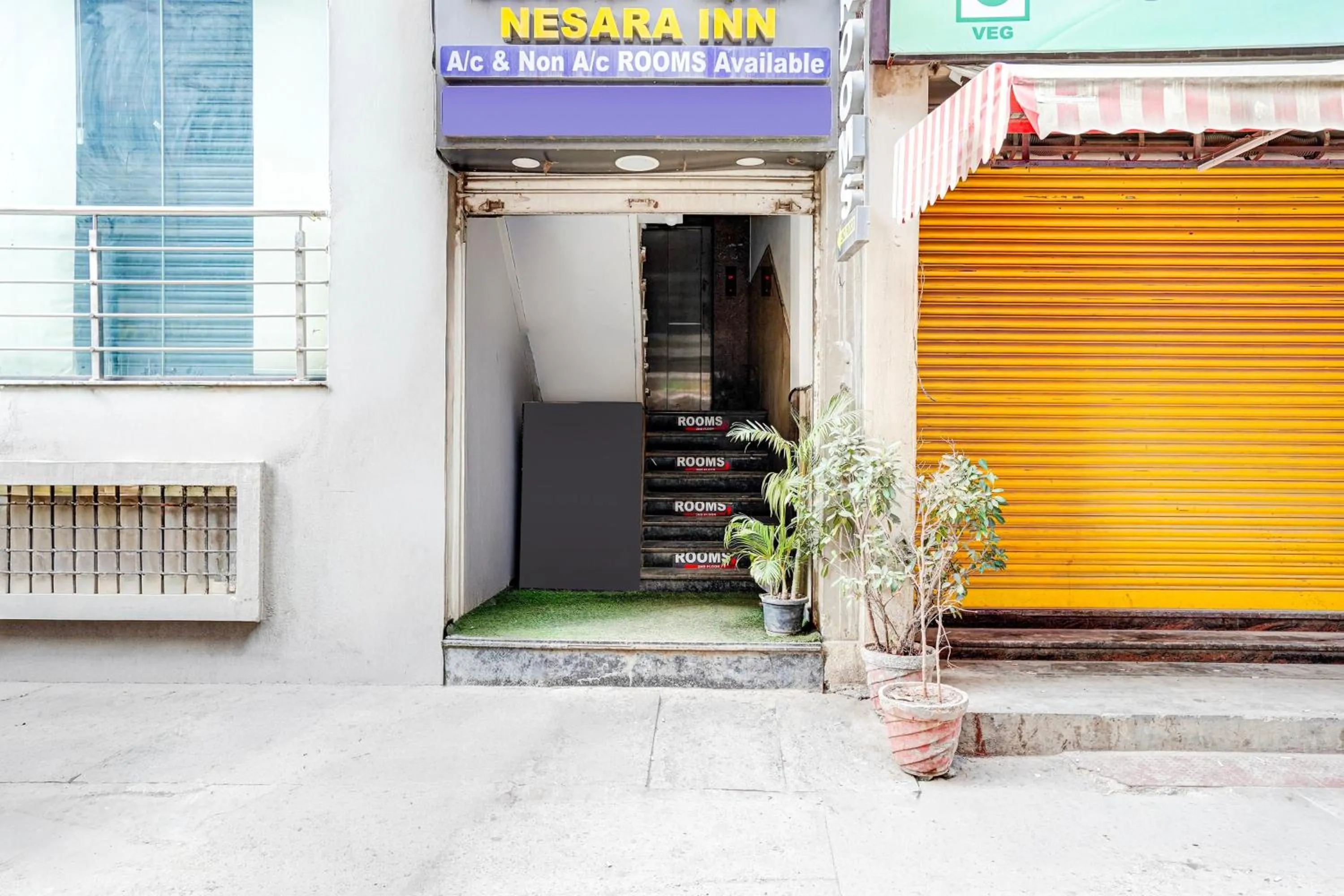 Facade/entrance in Hotel O Nesara Inn