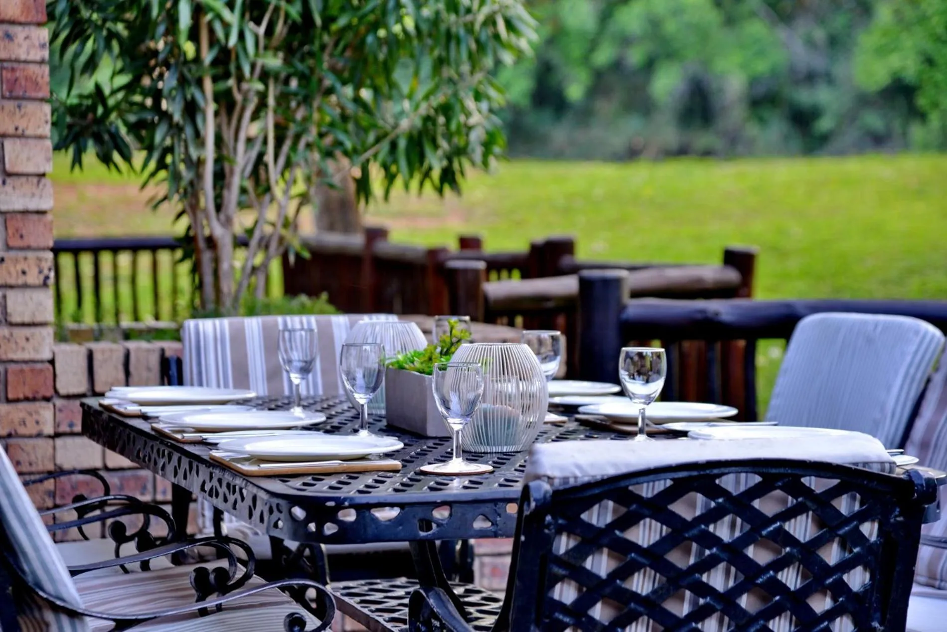 Patio in Cambalala - Luxury Units - in Kruger Park Lodge - Serviced Daily, Free Wi-Fi