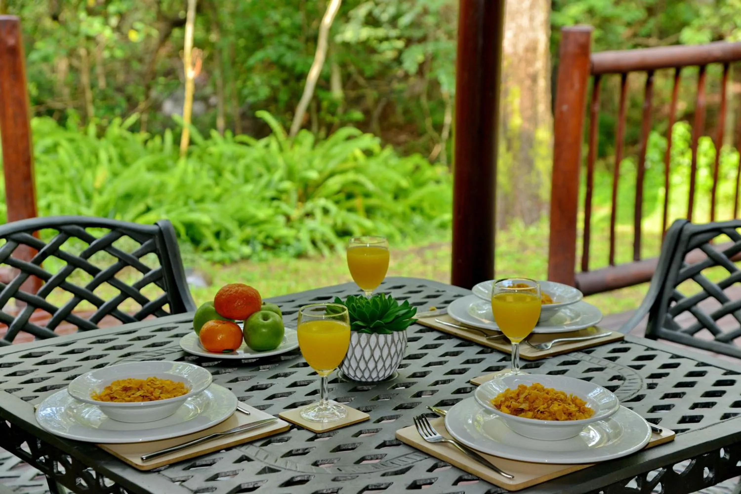 Cambalala - Luxury Units - in Kruger Park Lodge - Serviced Daily, Free Wi-Fi