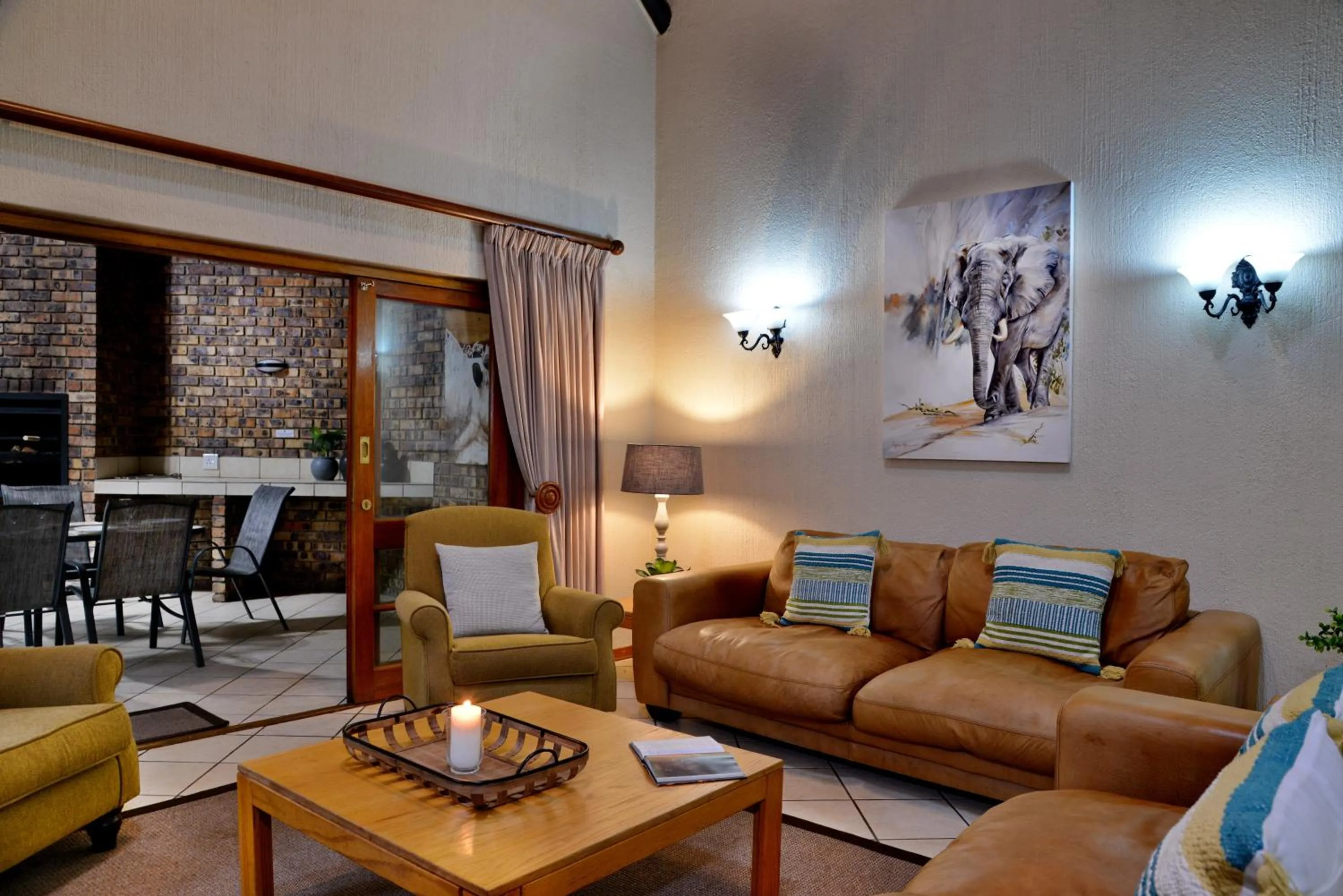 Cambalala - Luxury Units - in Kruger Park Lodge - Serviced Daily, Free Wi-Fi