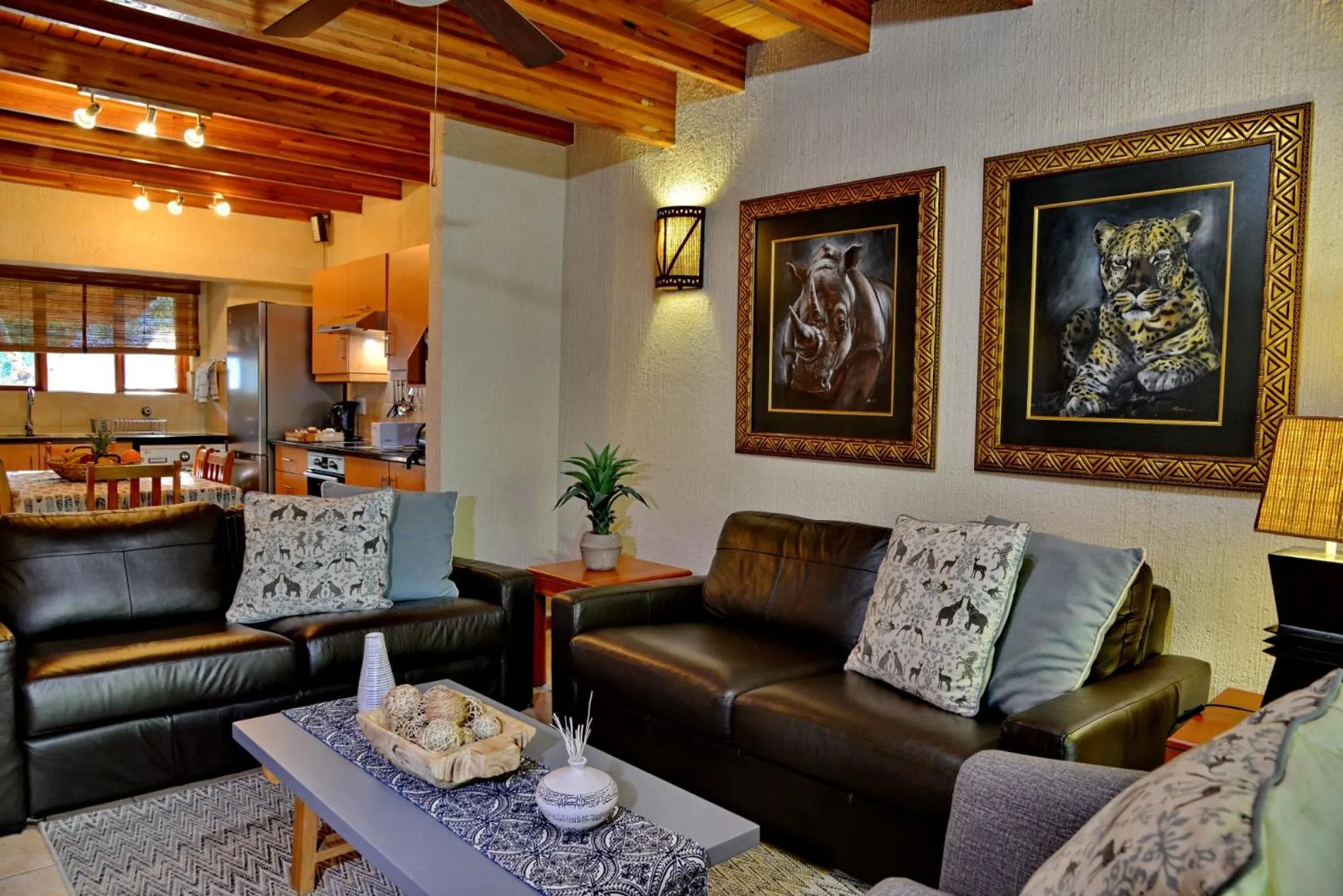 Living room in Cambalala - Luxury Units - in Kruger Park Lodge - Serviced Daily, Free Wi-Fi