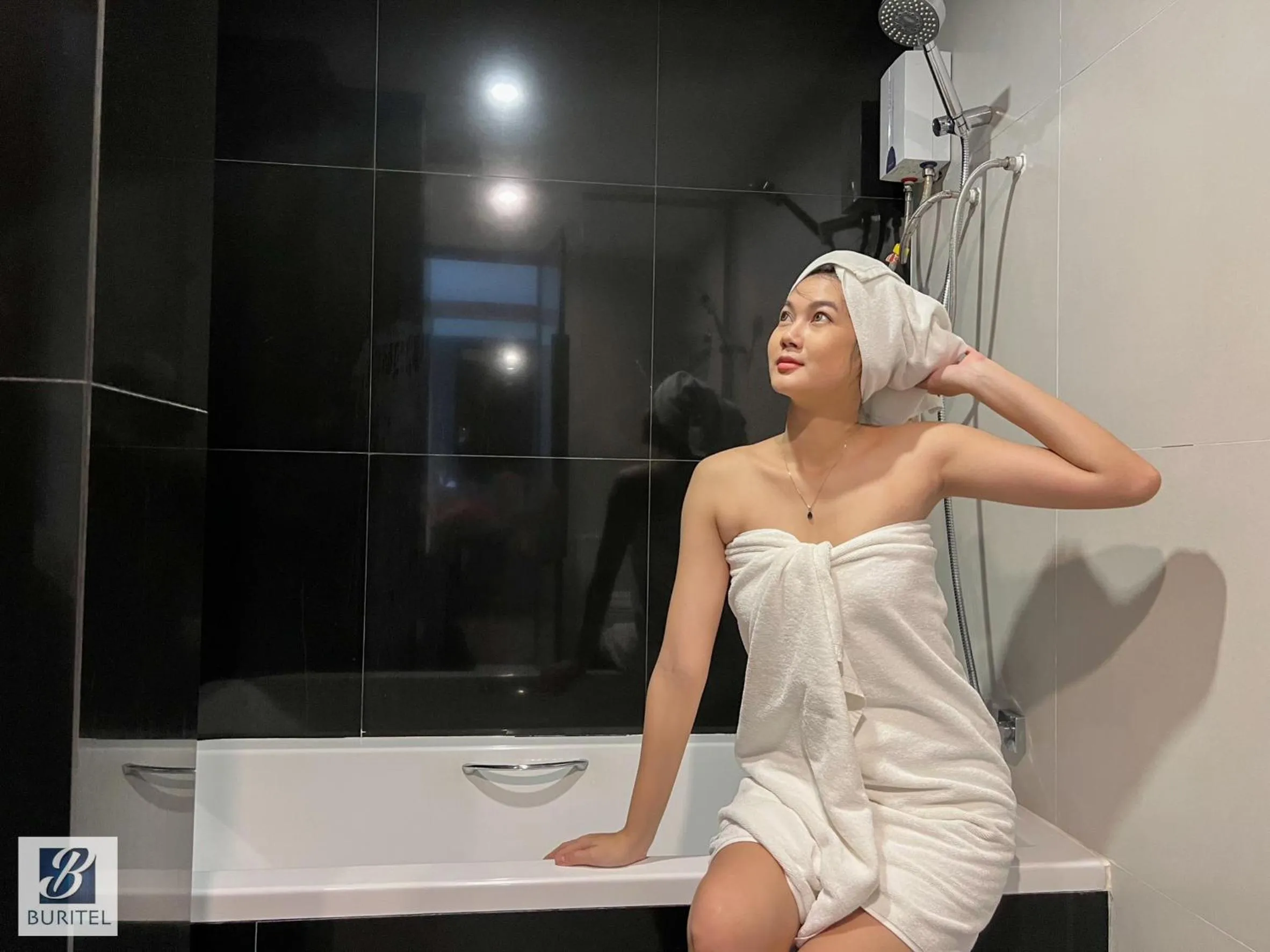 Shower in Buritel Hotel