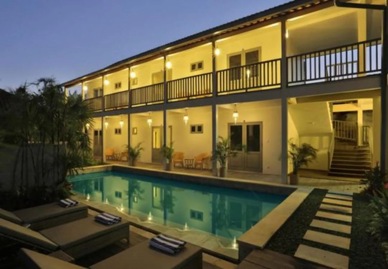 Swimming pool in The Peacock Inn