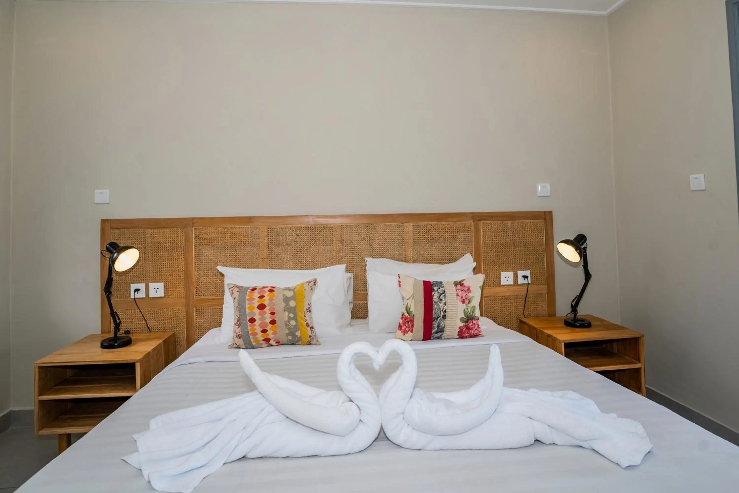 Property building, Bed in The Peacock Inn