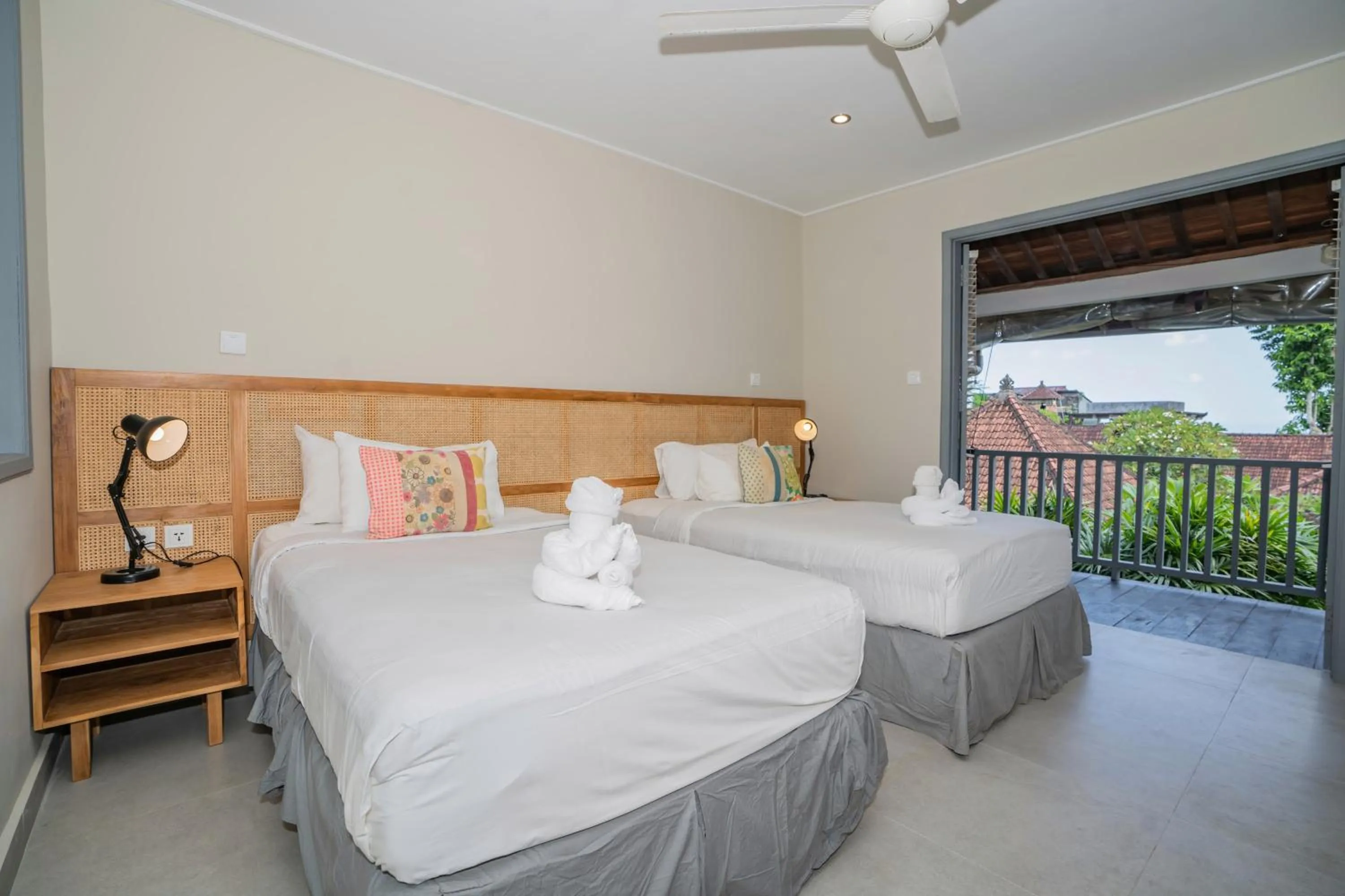 Property building, Bed in The Peacock Inn