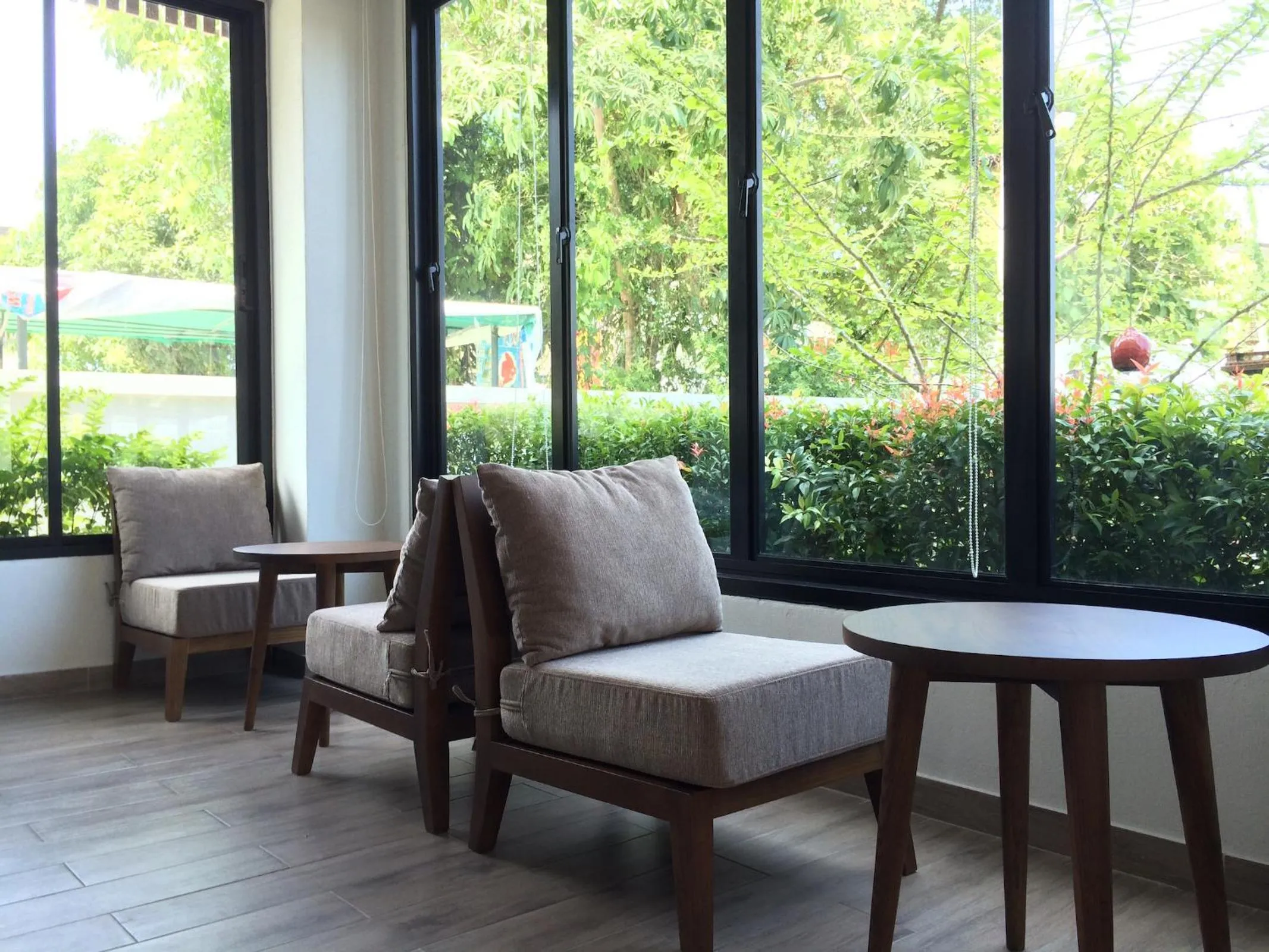 Restaurant/places to eat in In Clover