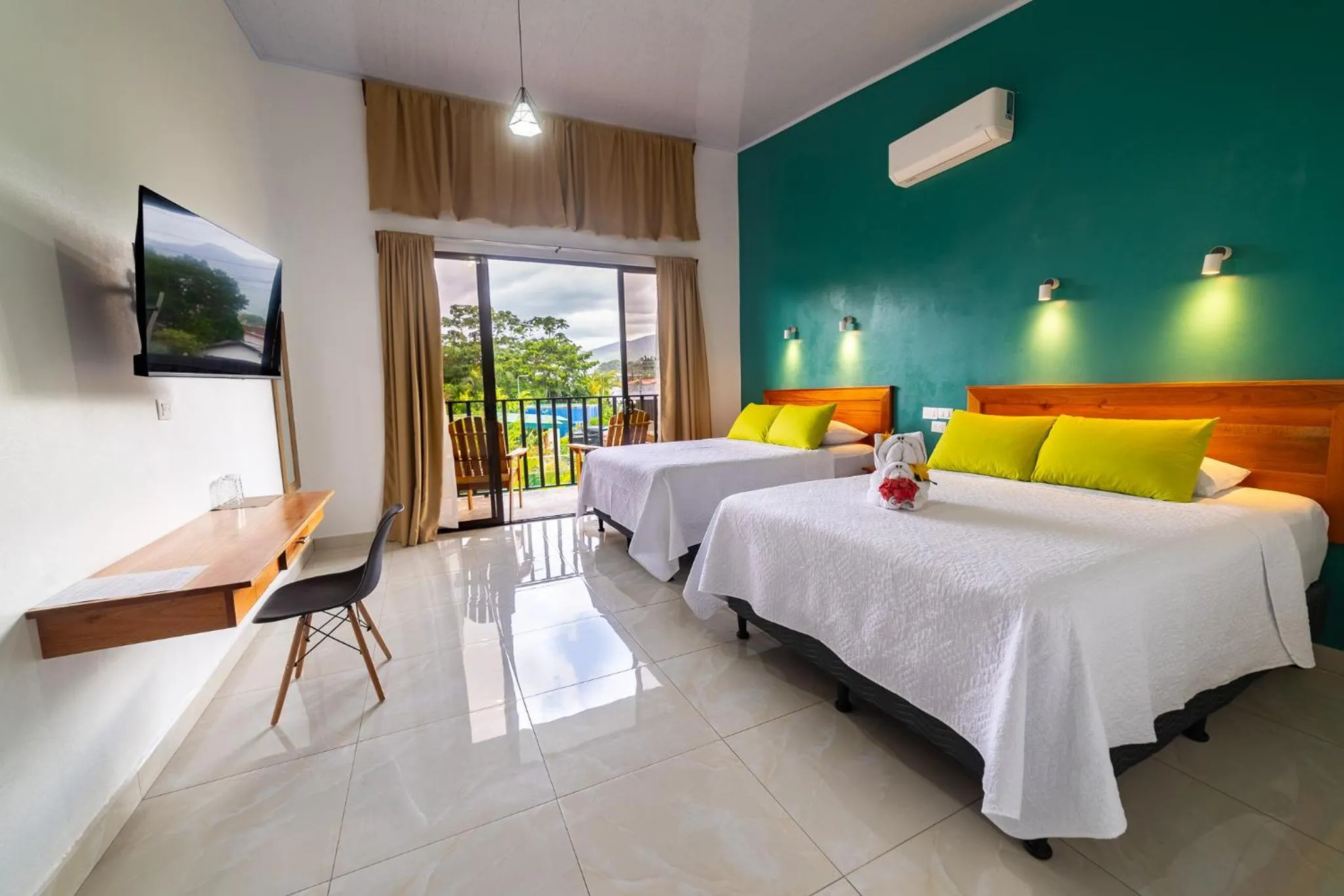 Bed in Hotel Secreto La Fortuna