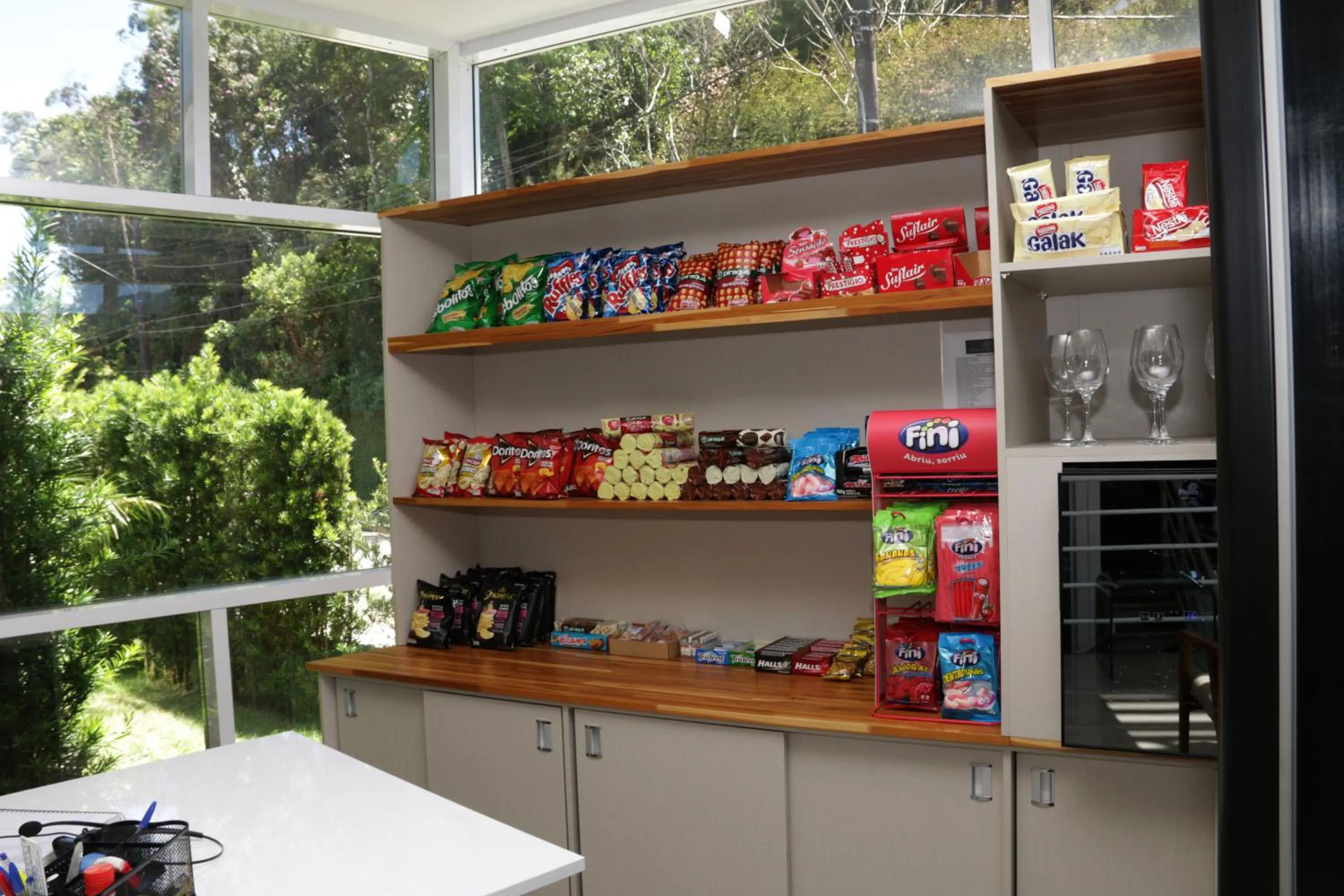 Property building in Hotel Petropolis Inn