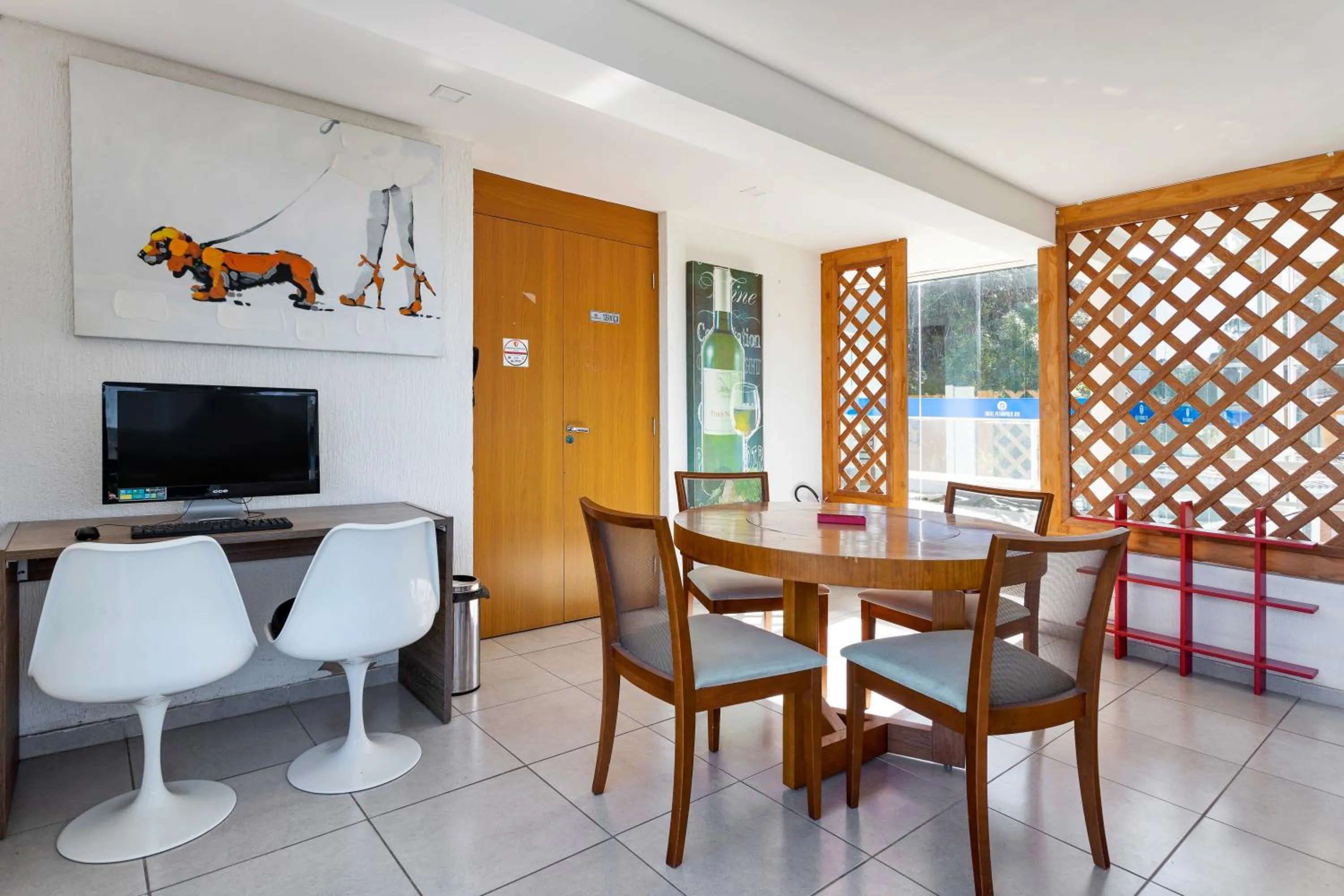 Lounge or bar in Hotel Petropolis Inn