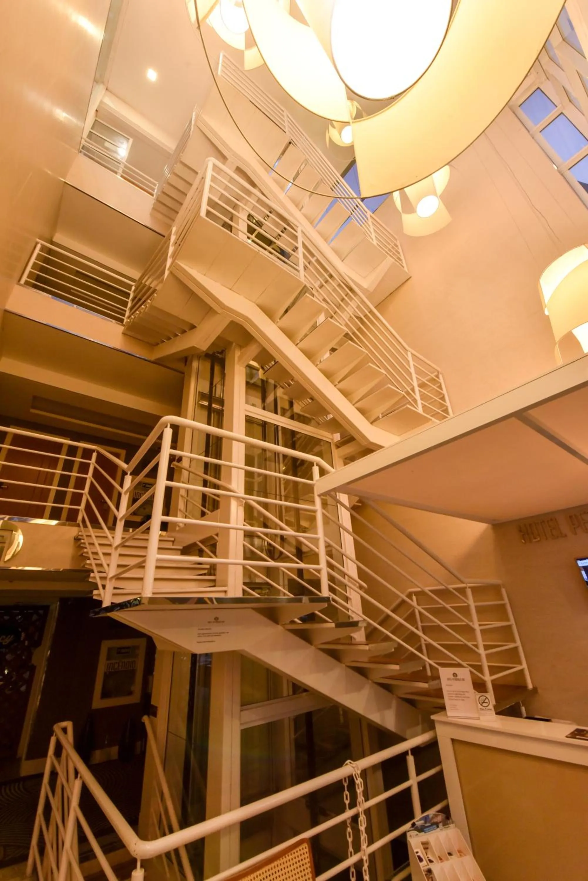 Lobby or reception in Hotel Petropolis Inn