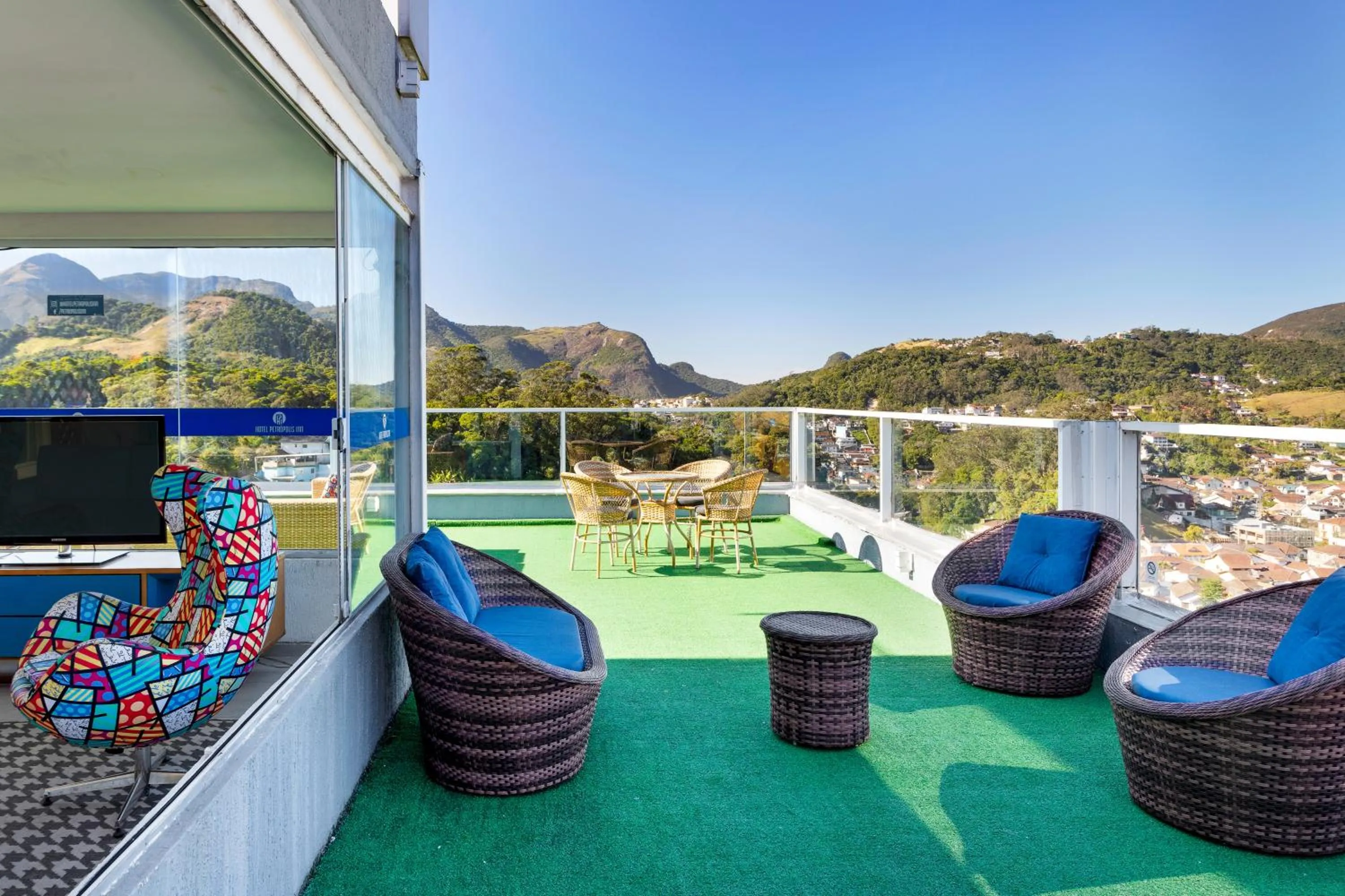 Balcony/Terrace in Hotel Petropolis Inn