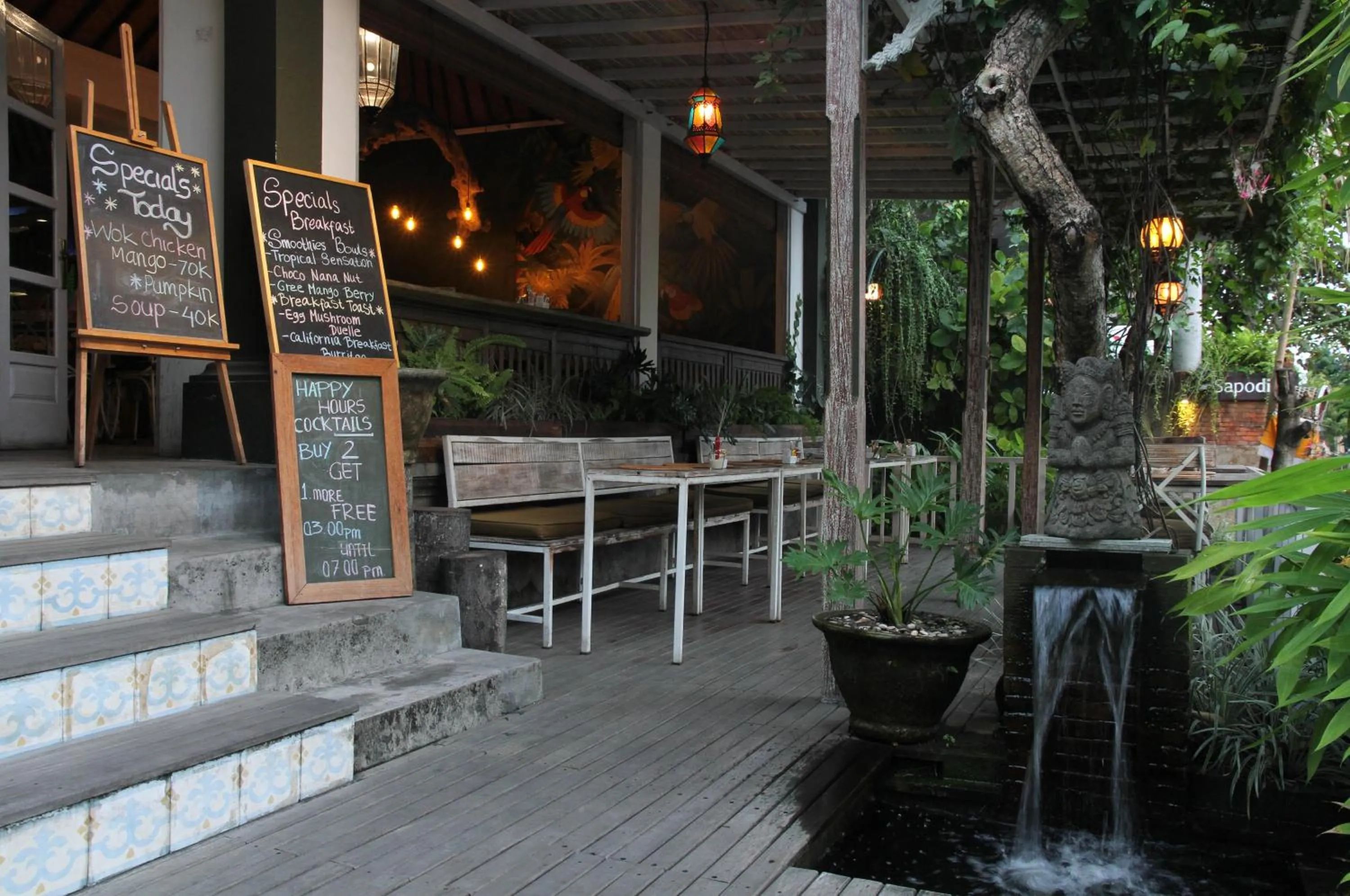 Restaurant/places to eat in Sapodilla Ubud