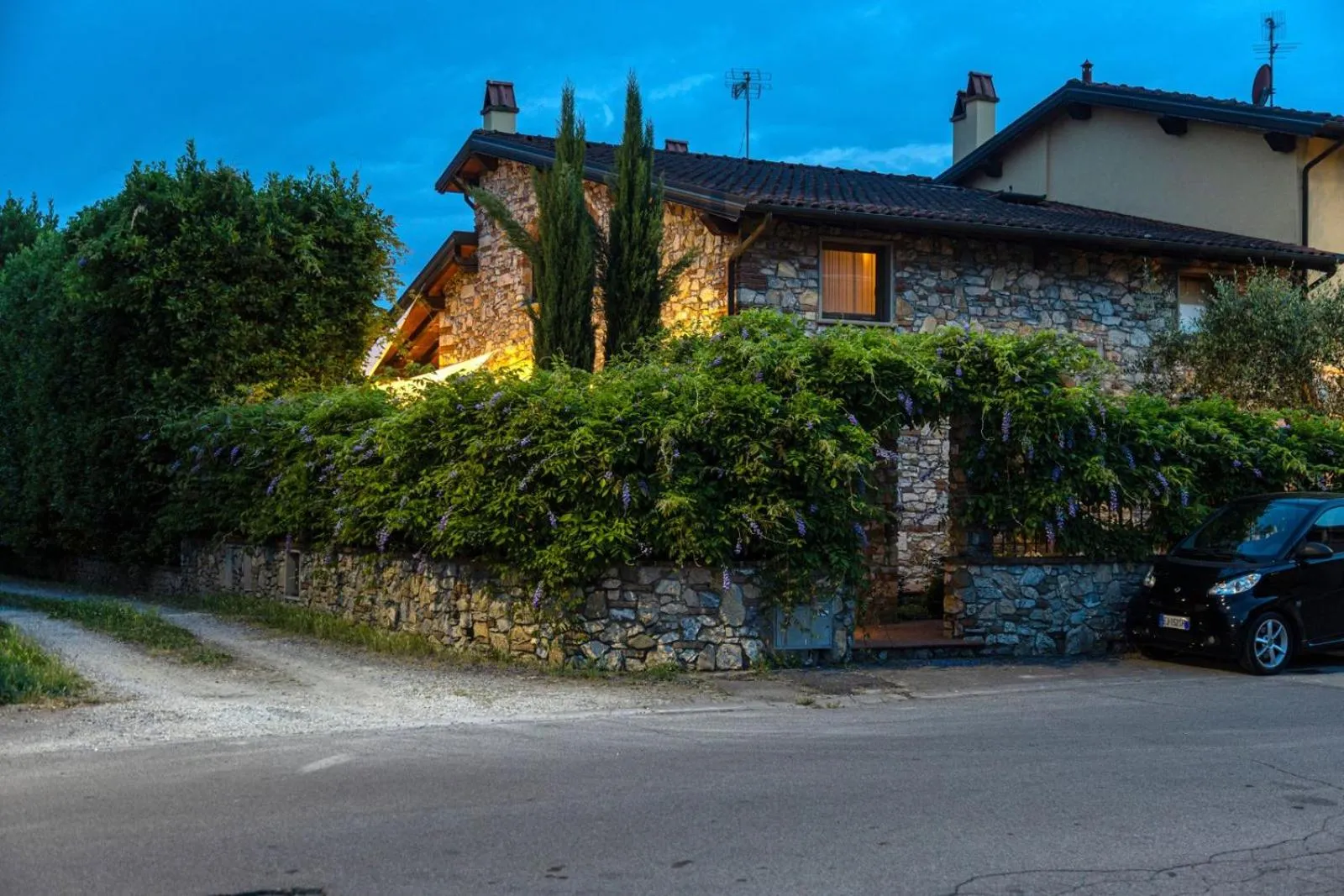 Property building in Pietra E Glicine B&B