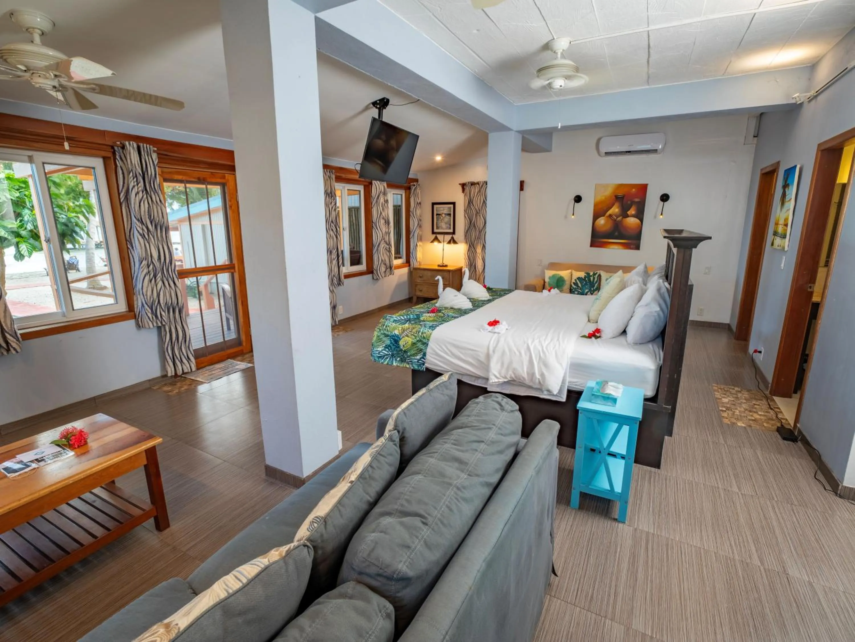 View (from property/room), Bed in Maya Beach Hotel