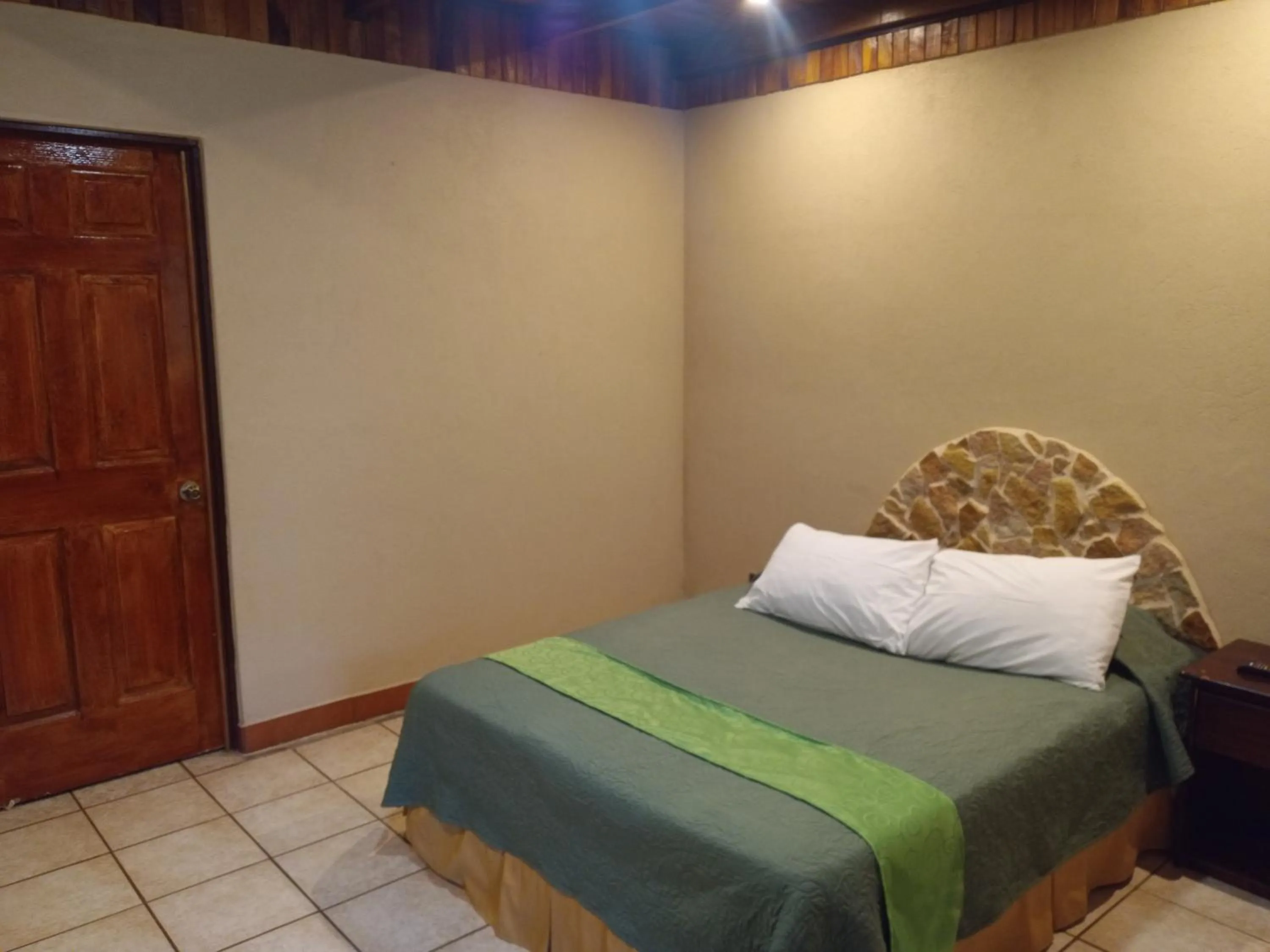 Photo of the whole room, Bed in Hotel Cibeles Resort