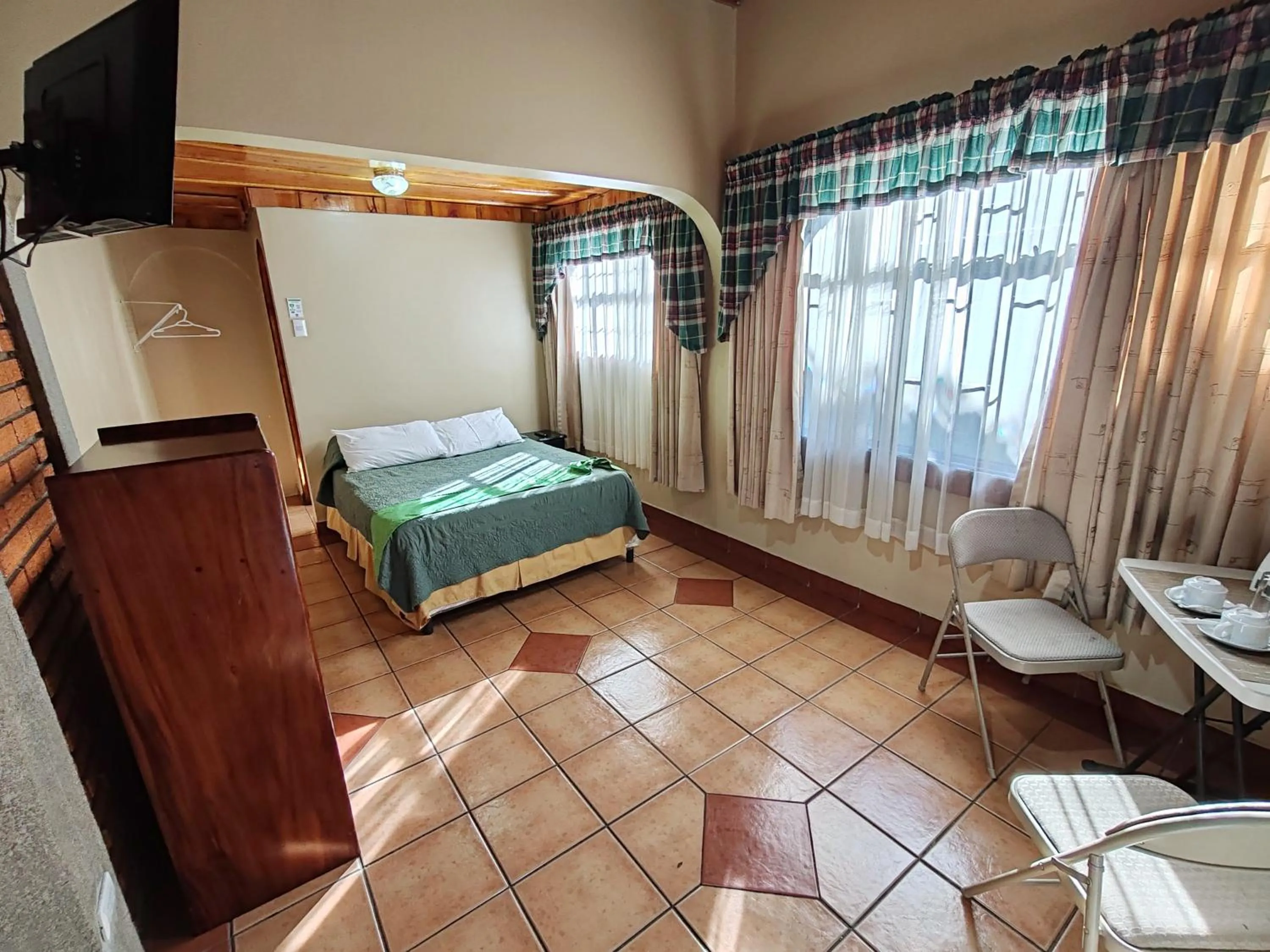 Photo of the whole room, Bed in Hotel Cibeles Resort
