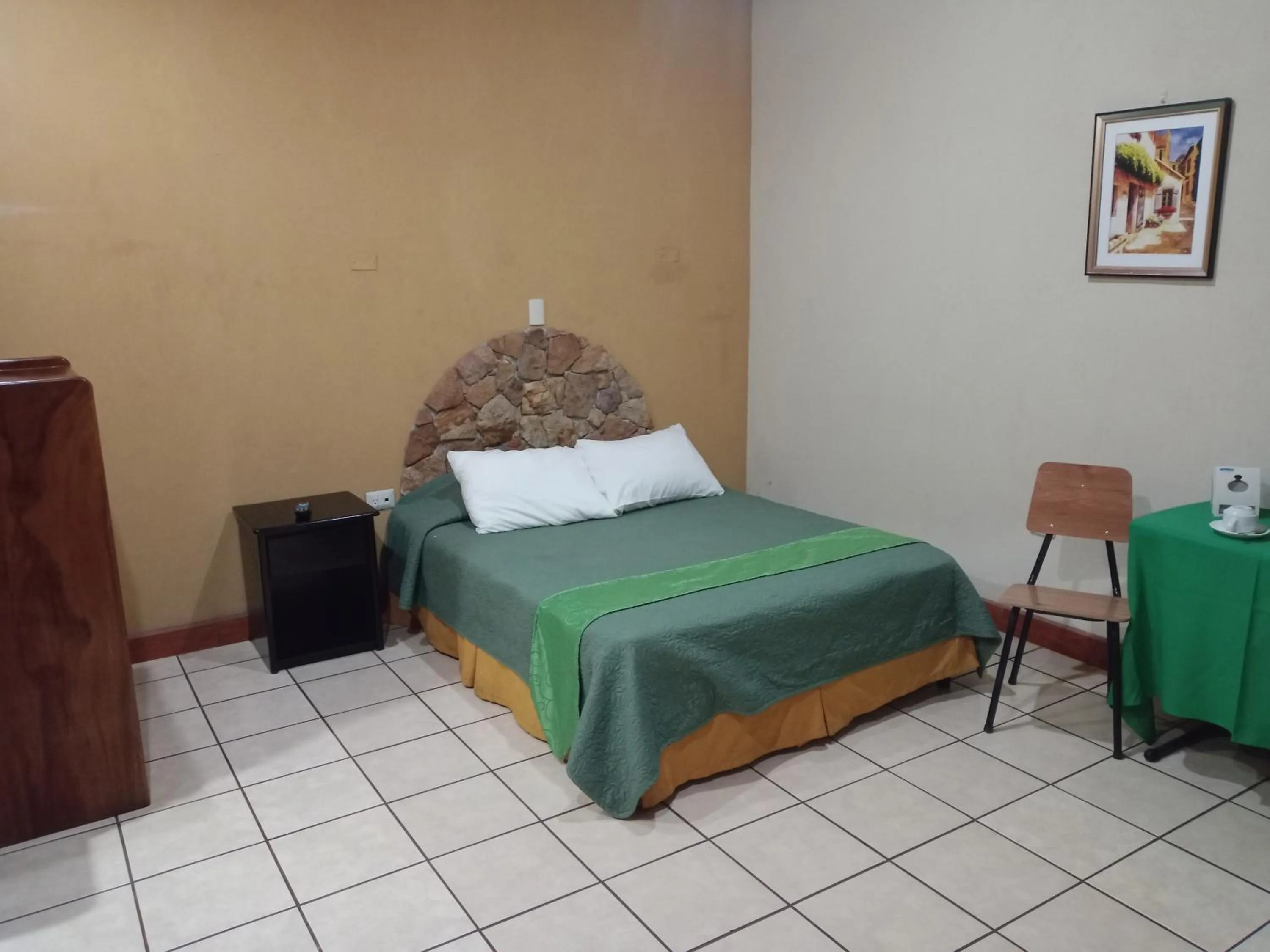 Photo of the whole room, Bed in Hotel Cibeles Resort