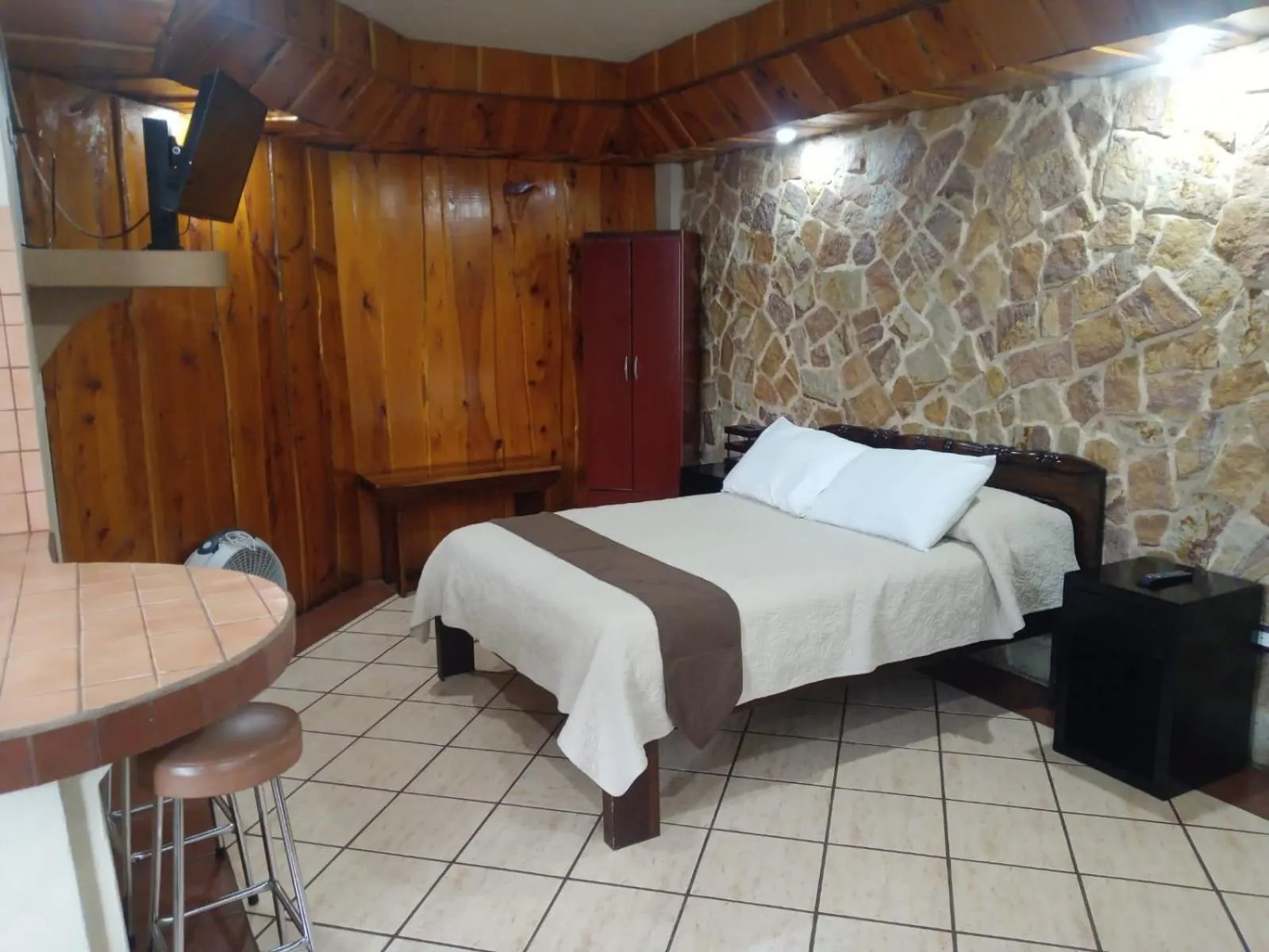 Photo of the whole room, Bed in Hotel Cibeles Resort