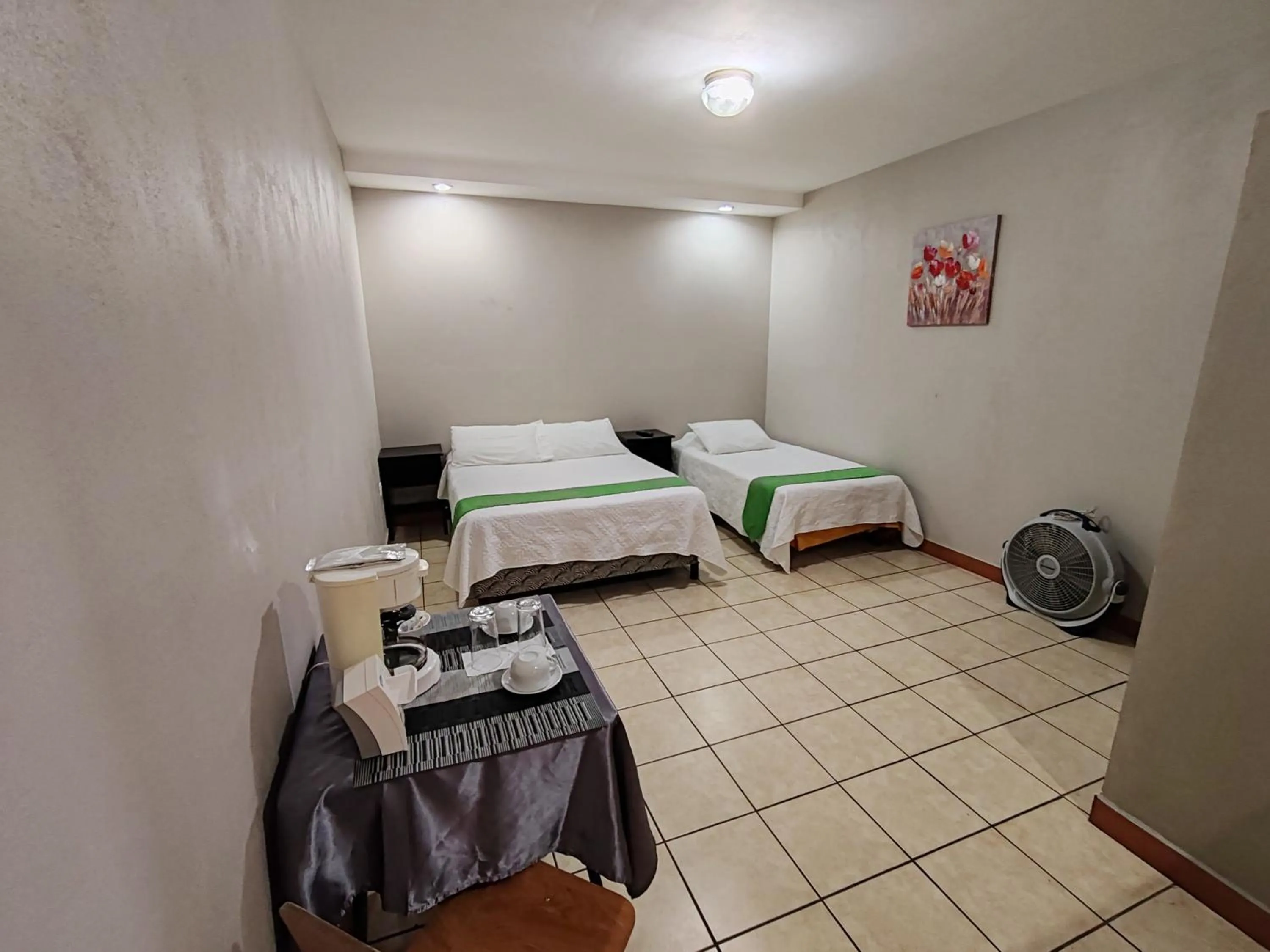 Photo of the whole room, Bed in Hotel Cibeles Resort