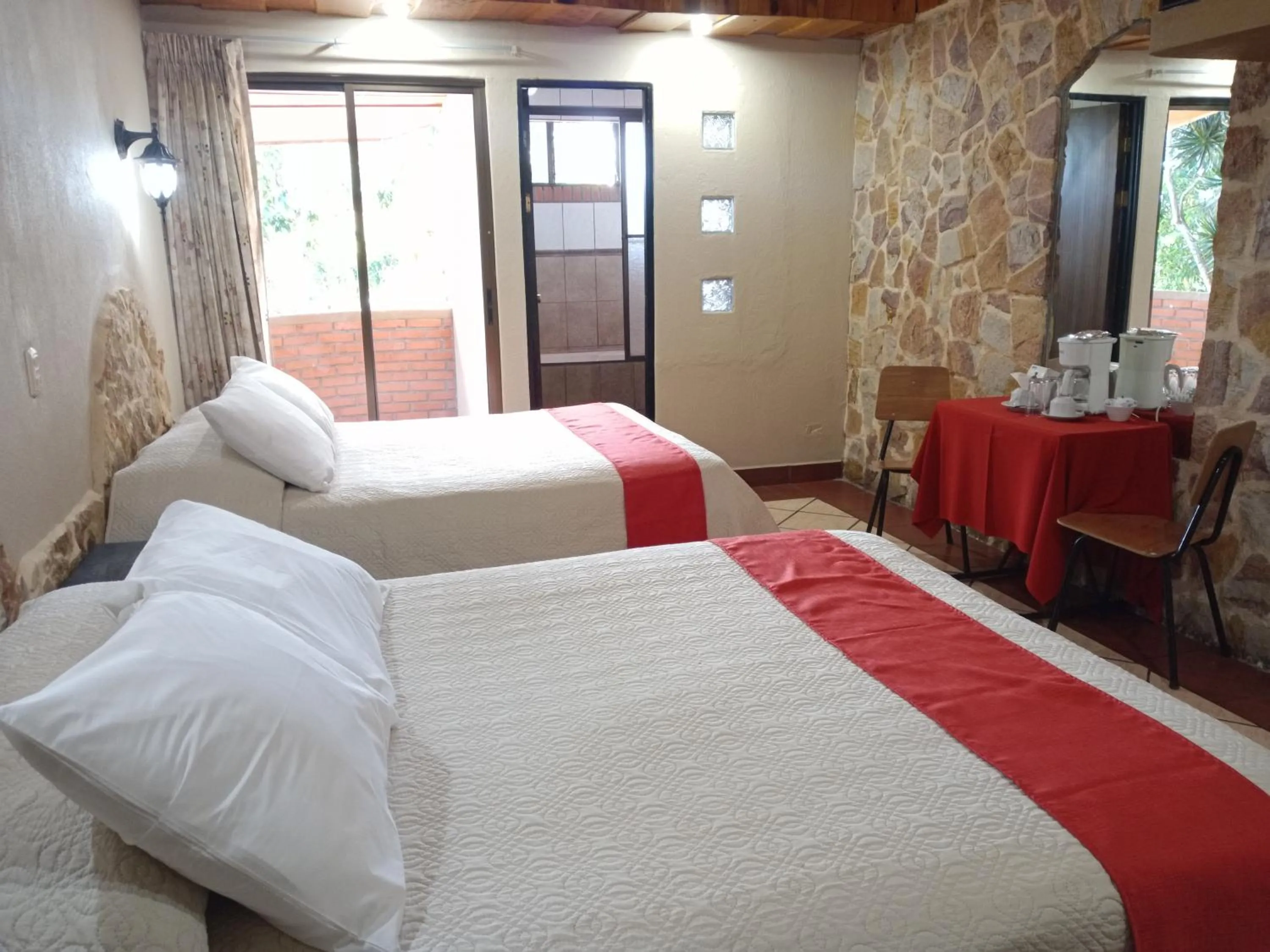Photo of the whole room, Bed in Hotel Cibeles Resort