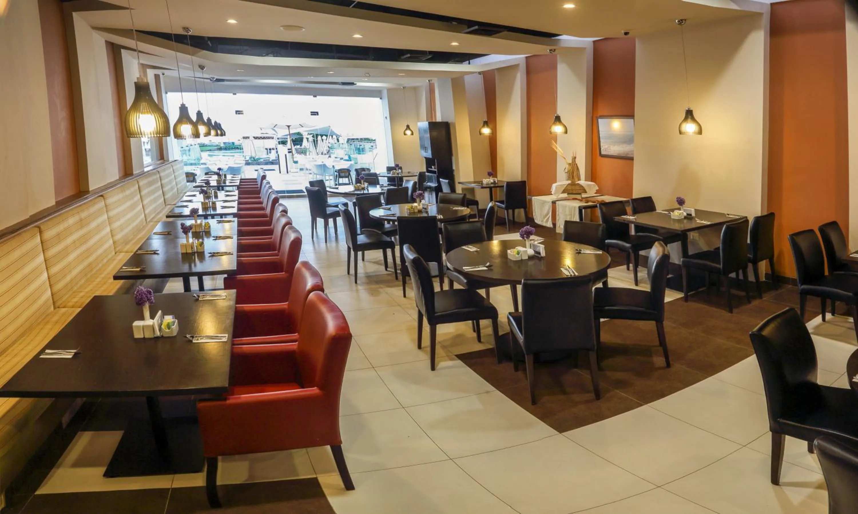 Restaurant/places to eat in VPX Hotel