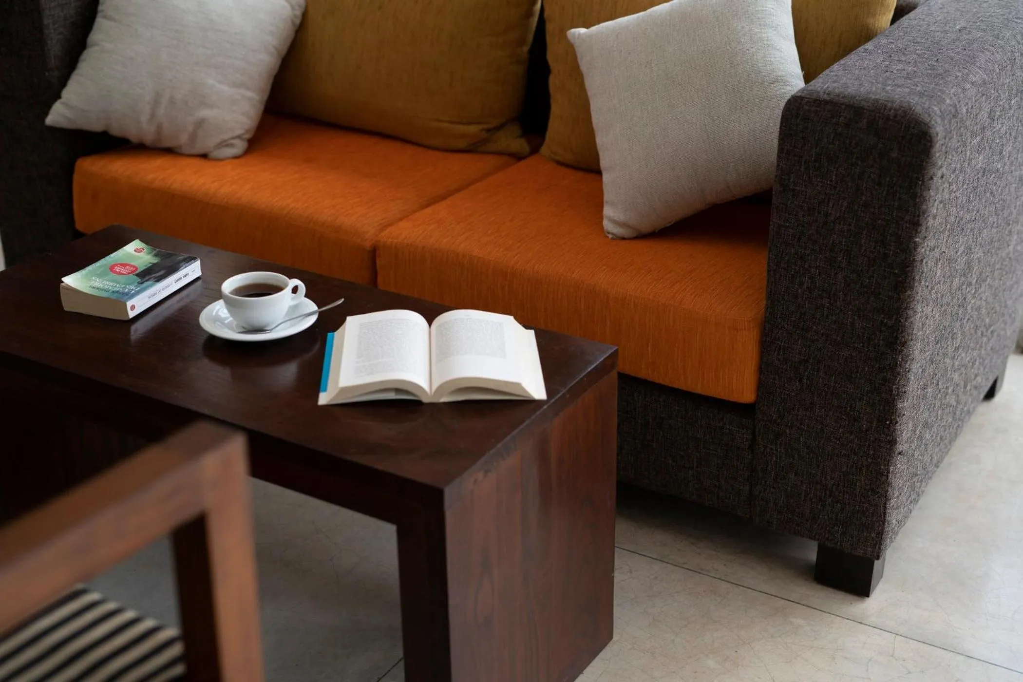 Communal lounge/ TV room in Melheim Kandy Villas