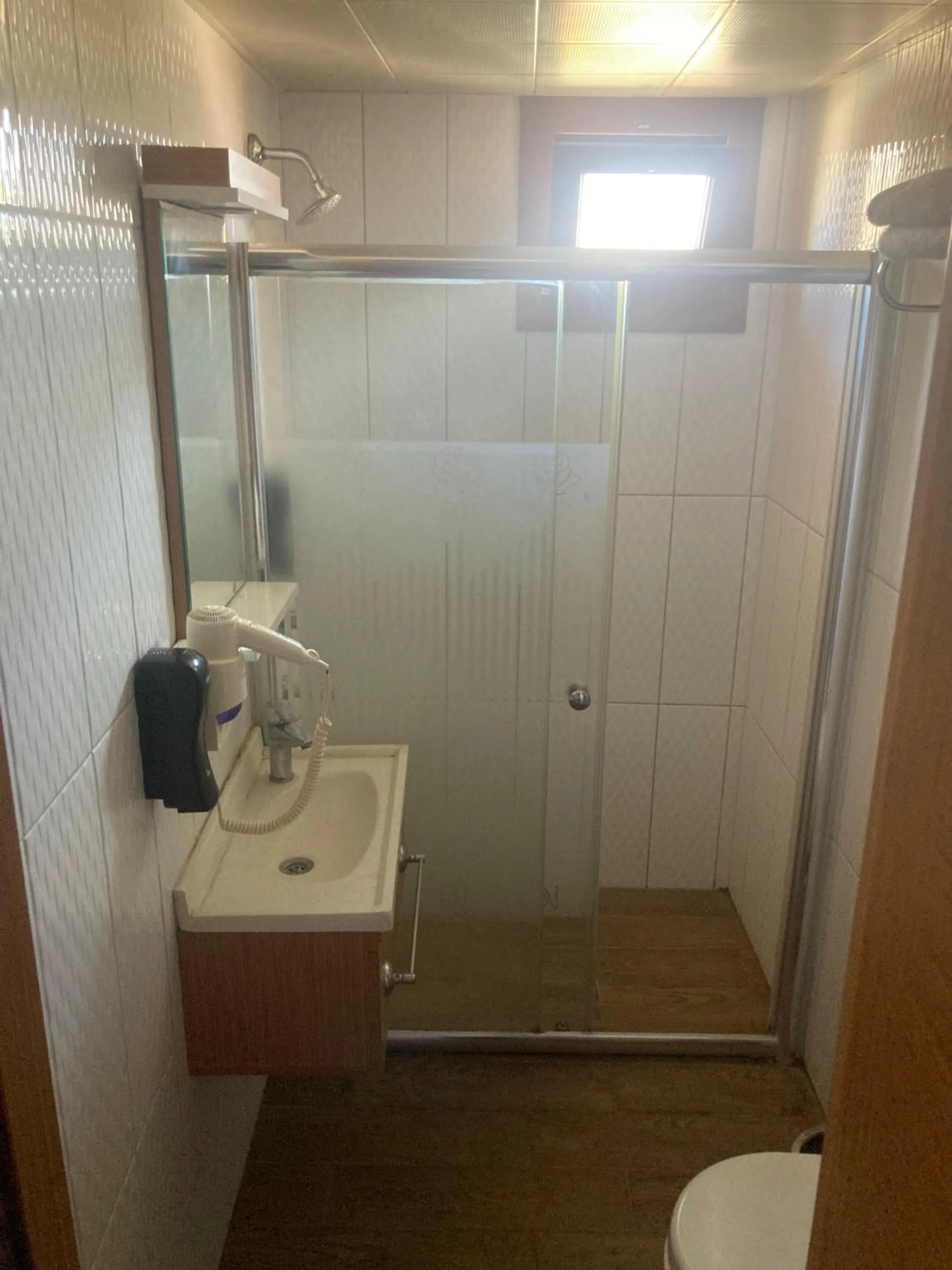 Shower in Safran Palas