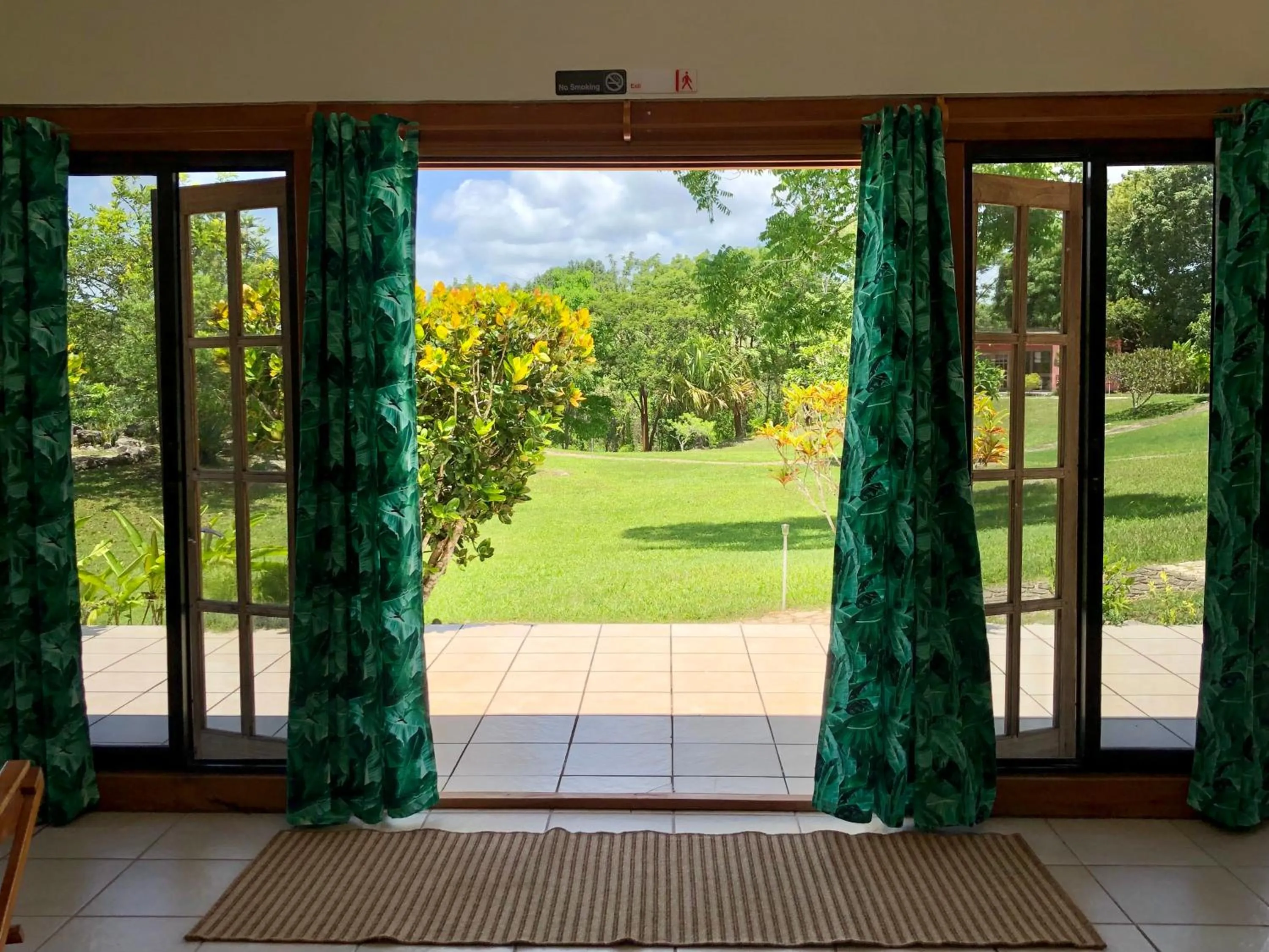 Garden view in Gumbo Limbo Jungle Resort
