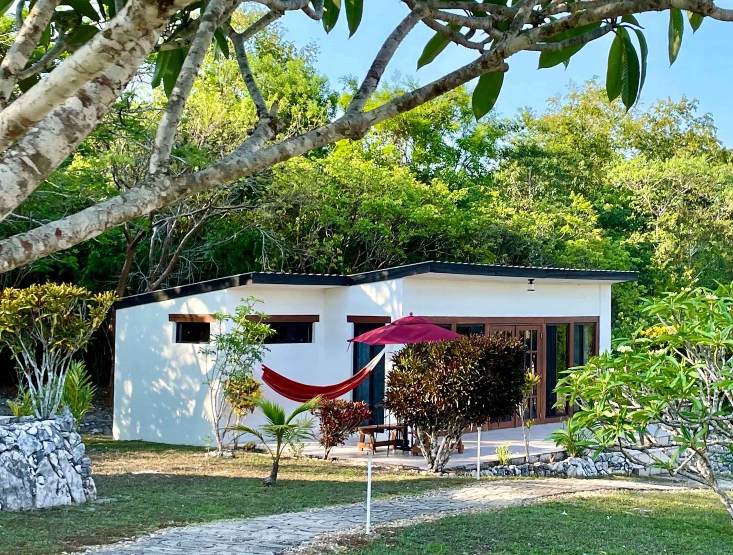 Patio in Gumbo Limbo Jungle Resort