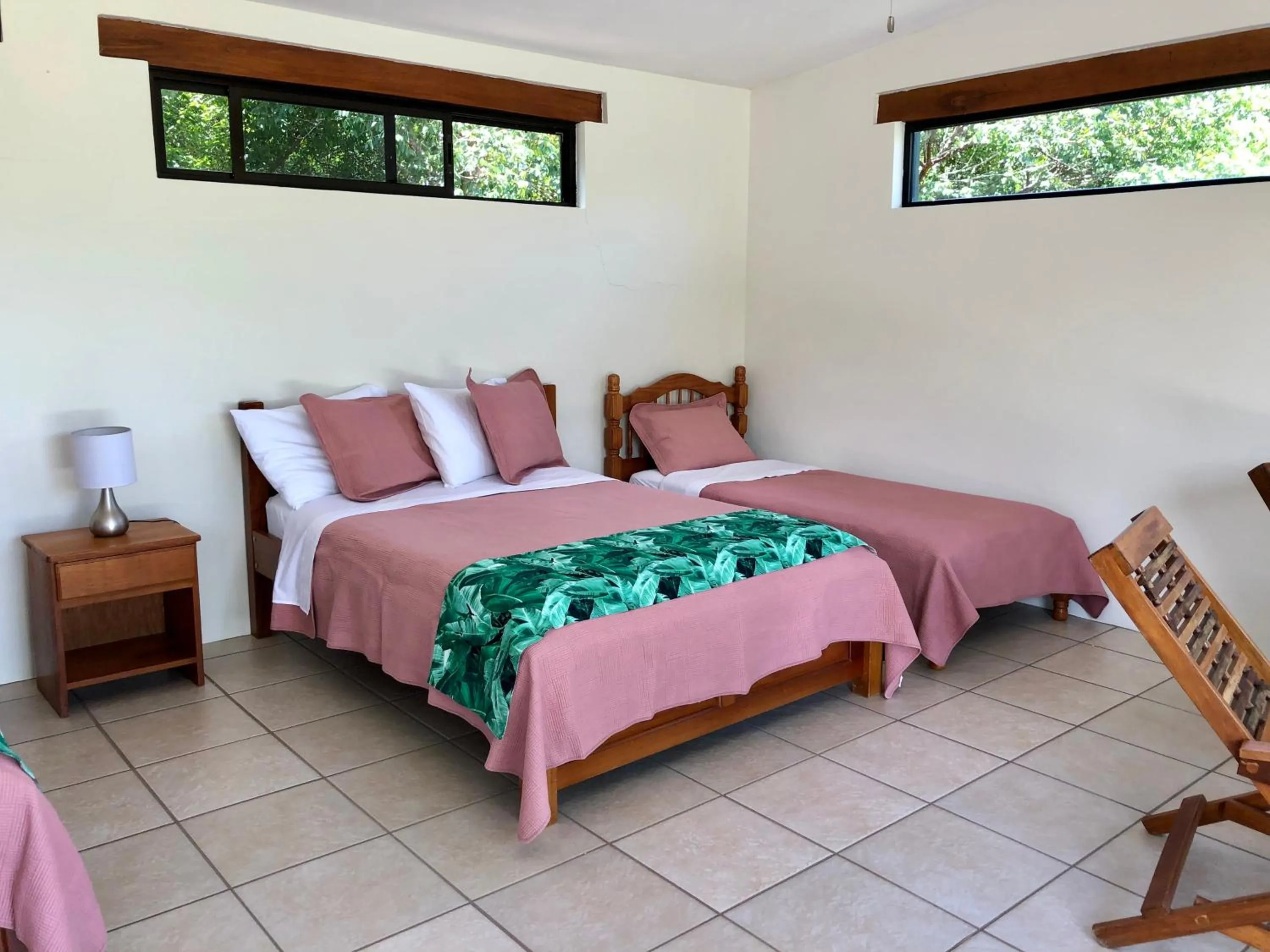 Bed in Gumbo Limbo Jungle Resort